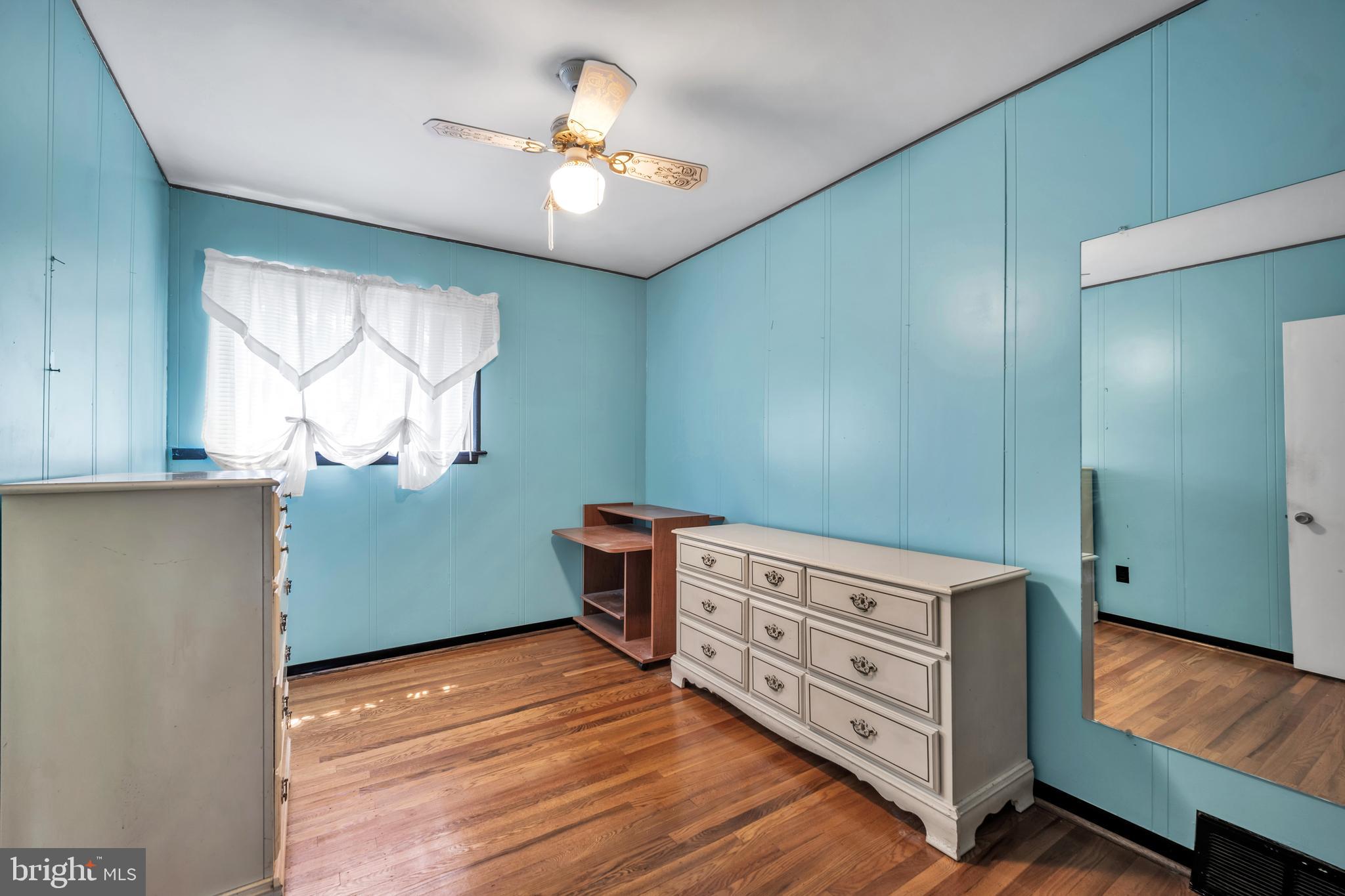 FOX CHASE - Residential