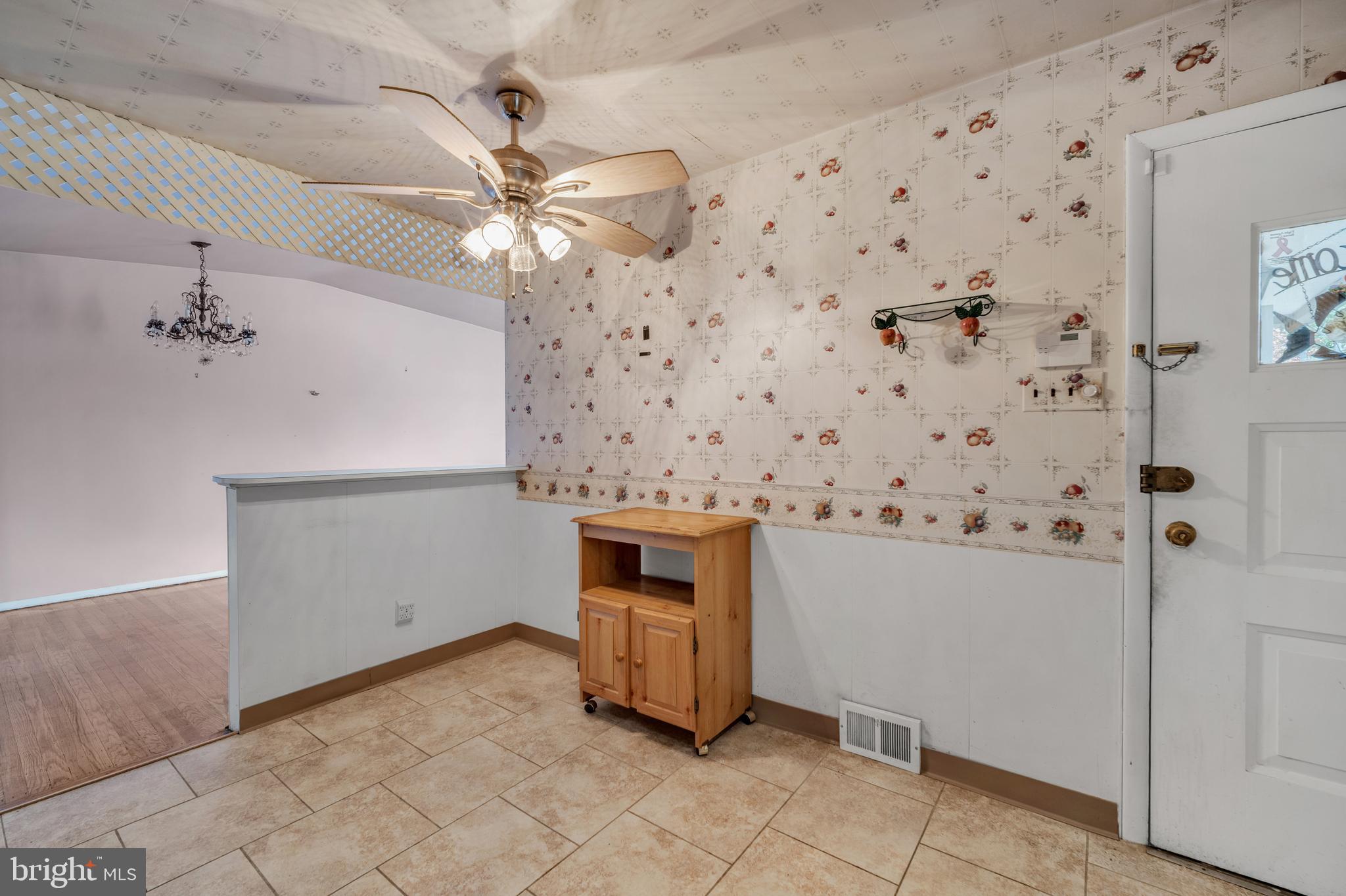 FOX CHASE - Residential
