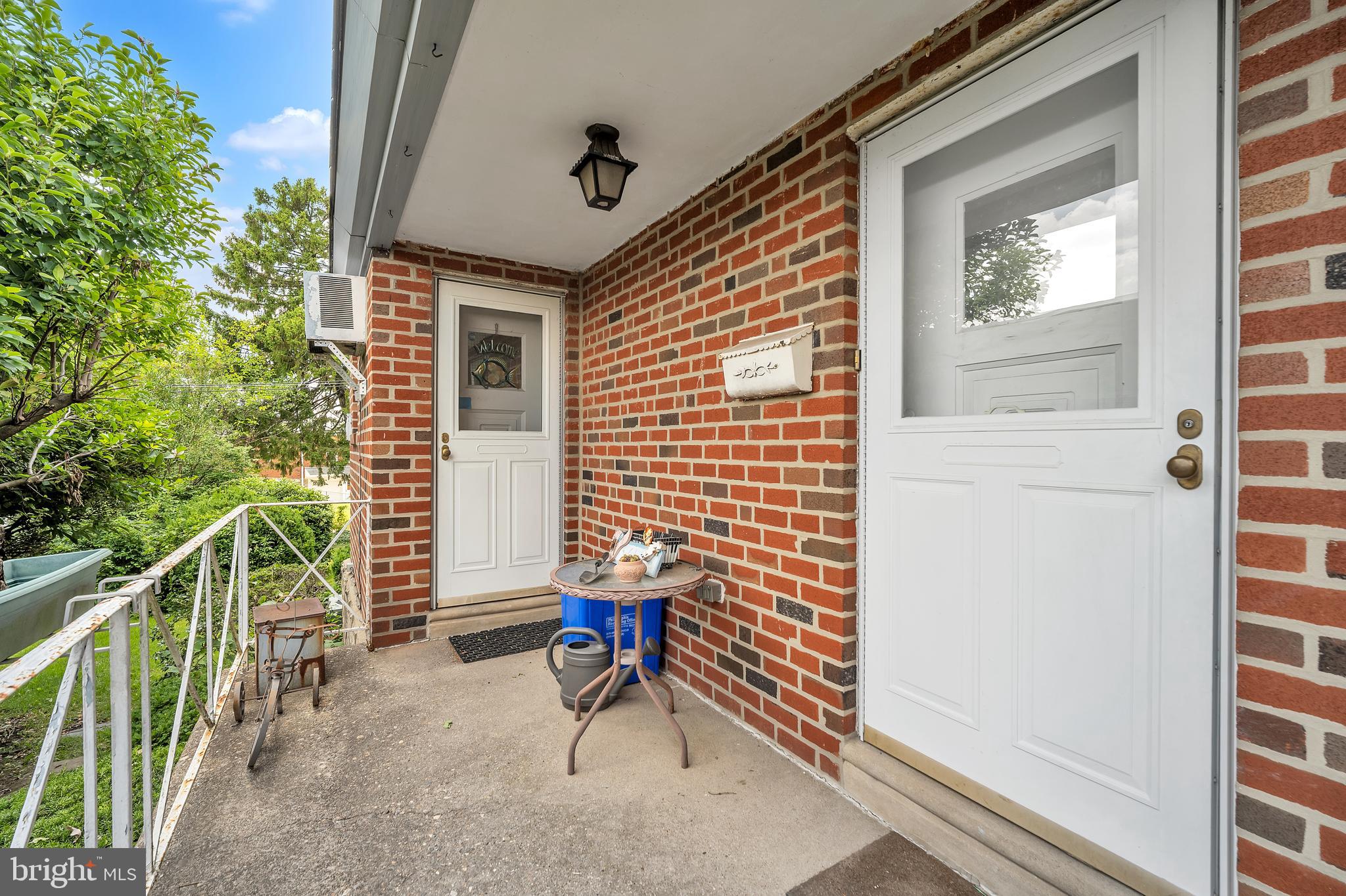 FOX CHASE - Residential