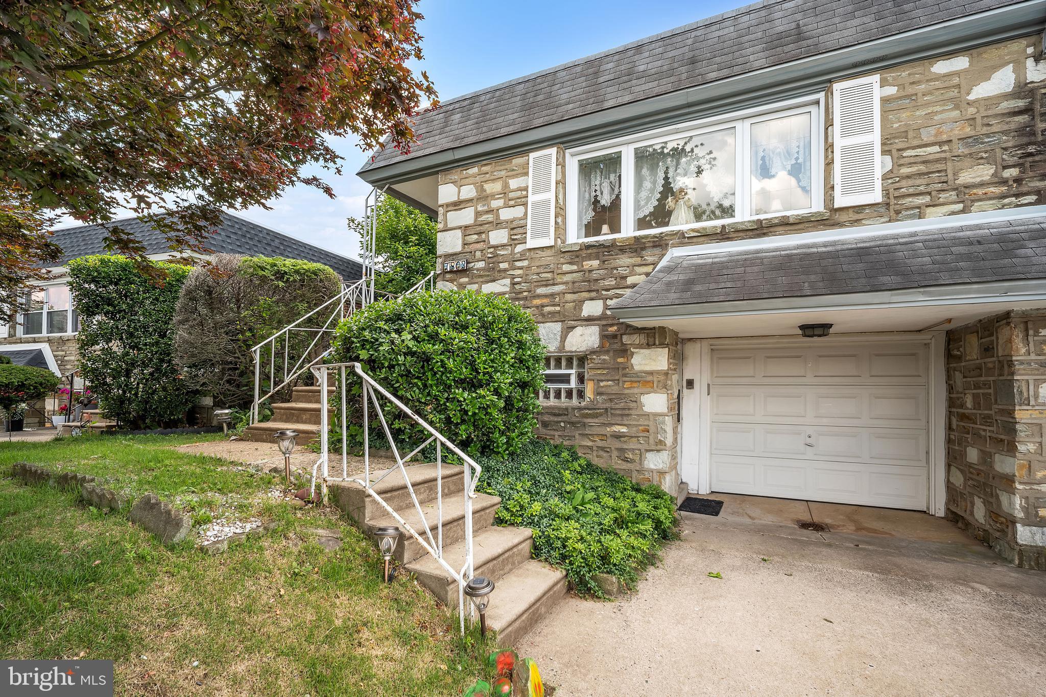 FOX CHASE - Residential