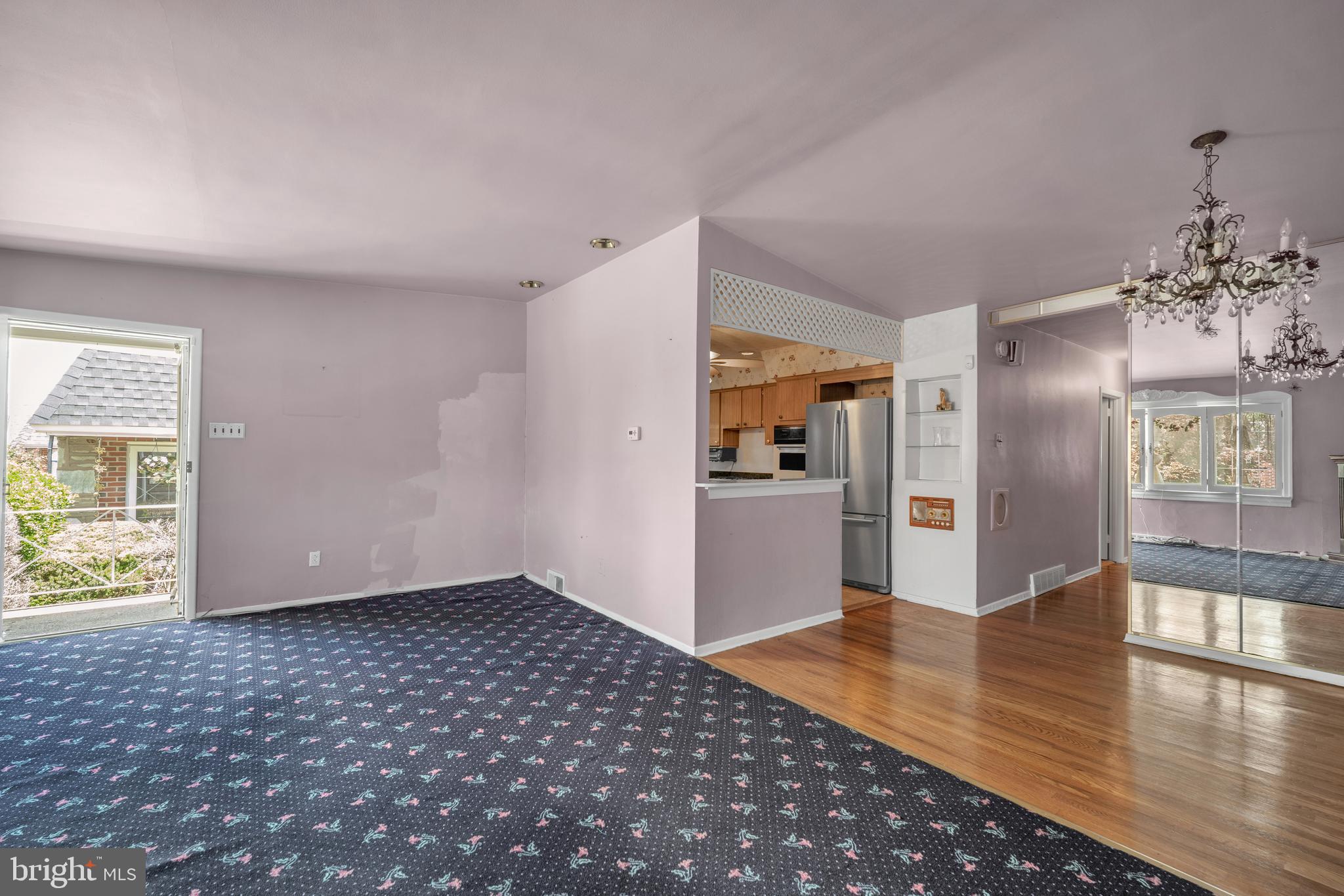 FOX CHASE - Residential
