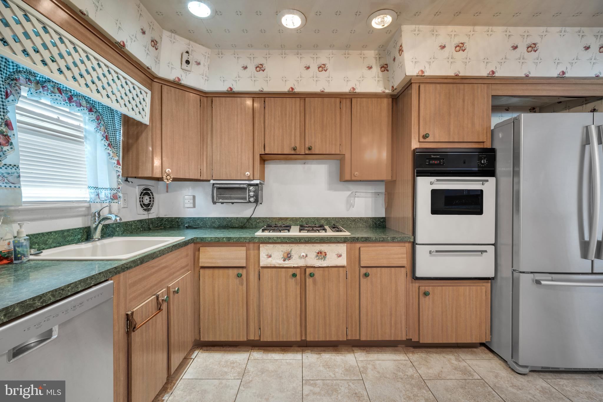 FOX CHASE - Residential