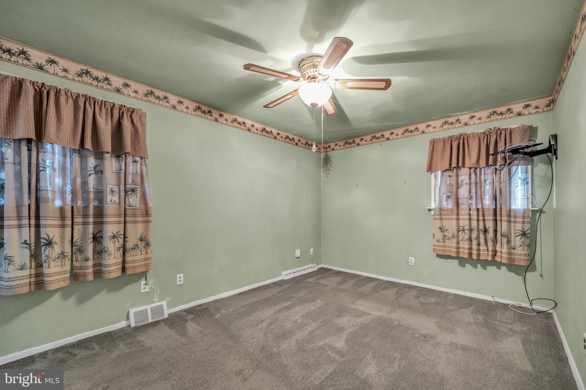 FOX CHASE - Residential
