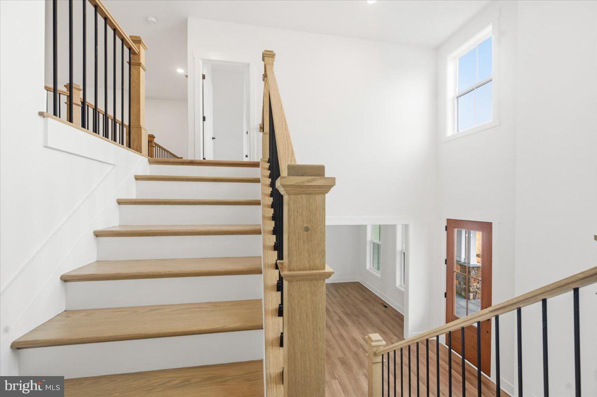 RIVERS EDGE - Residential