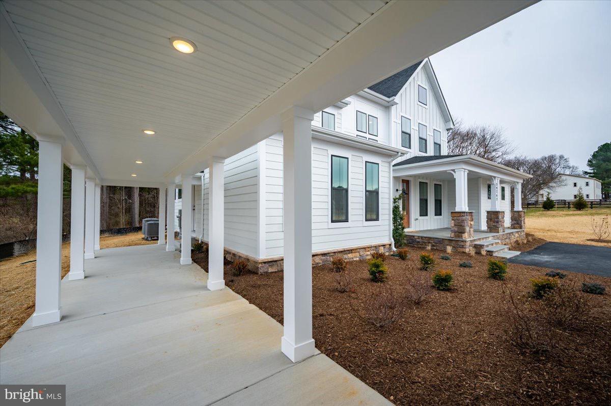 RIVERS EDGE - Residential
