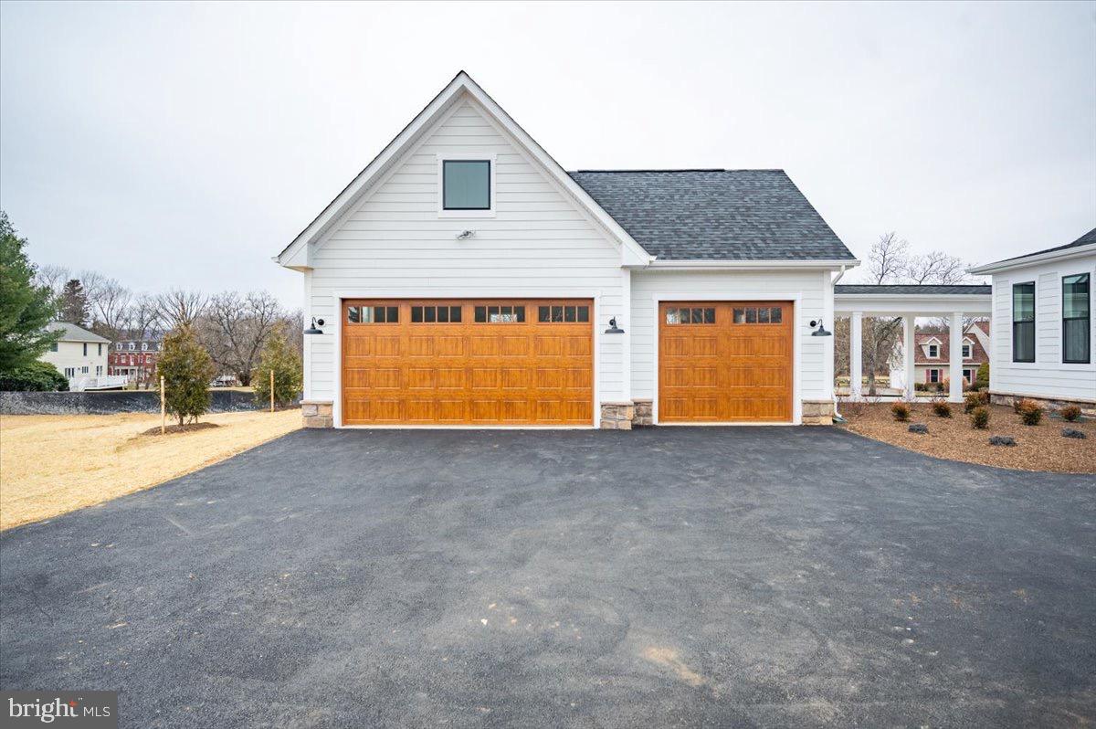 RIVERS EDGE - Residential