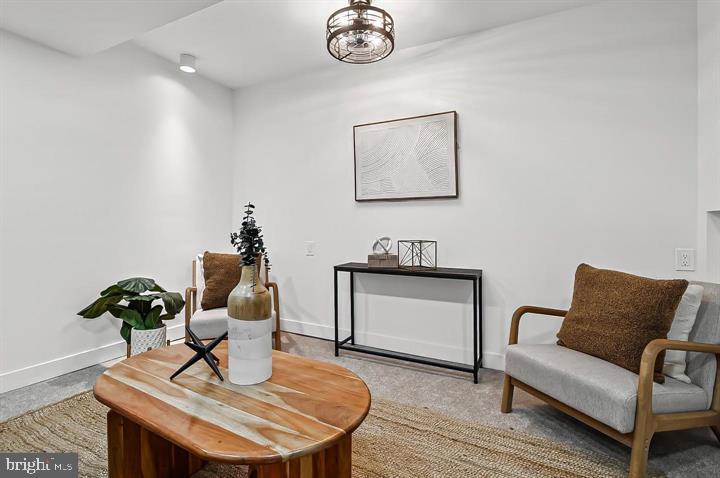 BROADWAY EAST - Residential