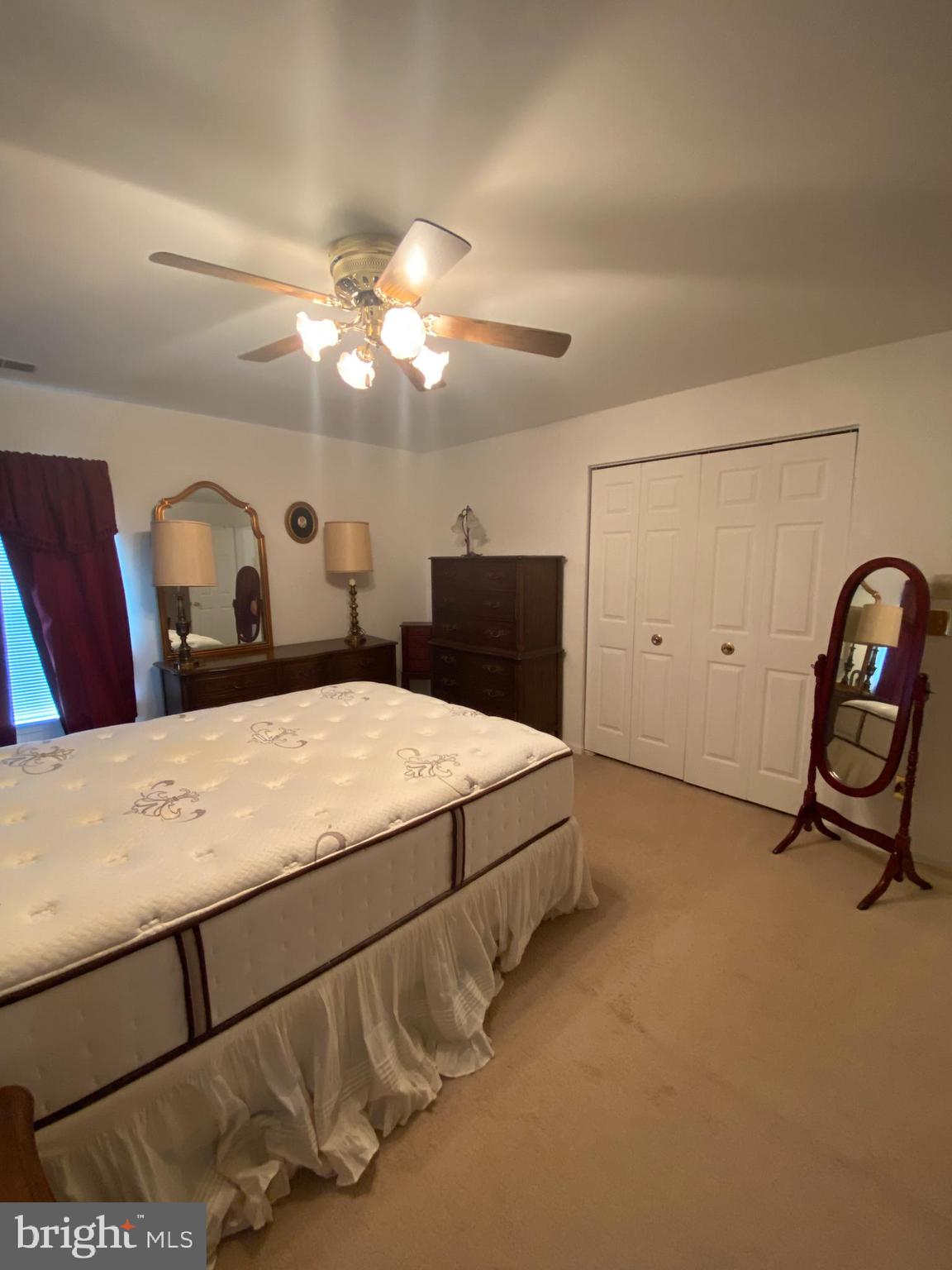 OAK LEAF VILLAS - Residential