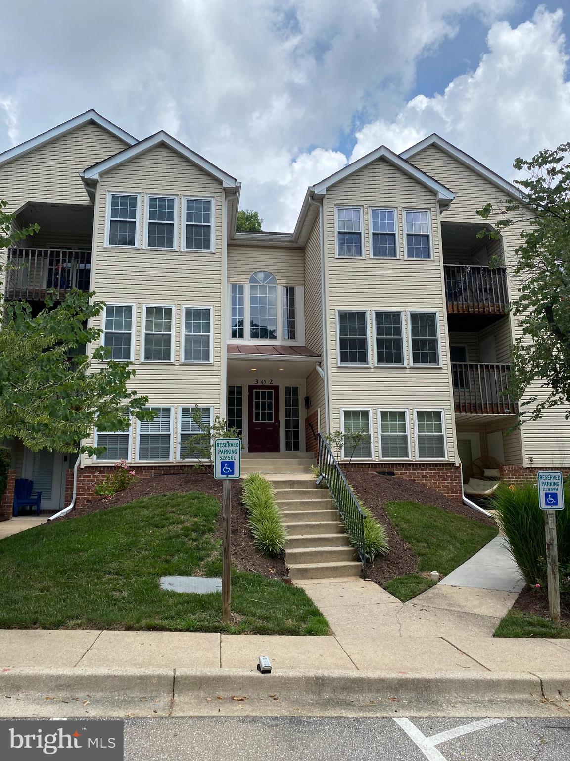OAK LEAF VILLAS - Residential