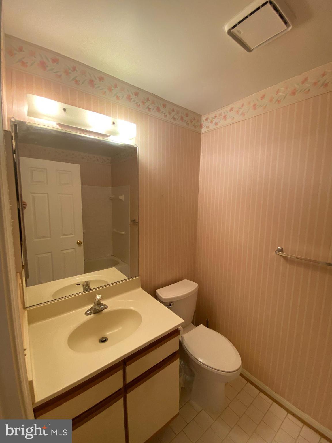 OAK LEAF VILLAS - Residential