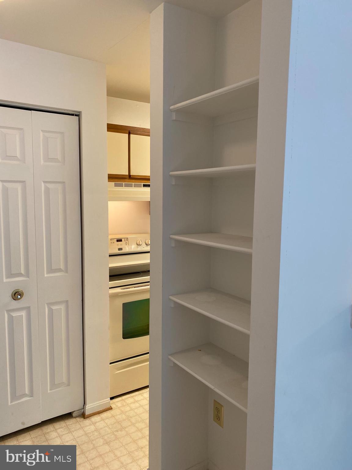 OAK LEAF VILLAS - Residential