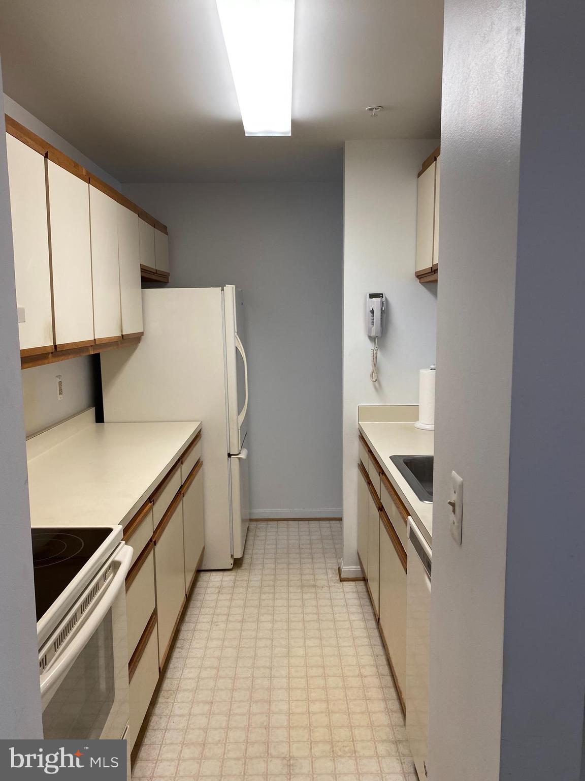 OAK LEAF VILLAS - Residential