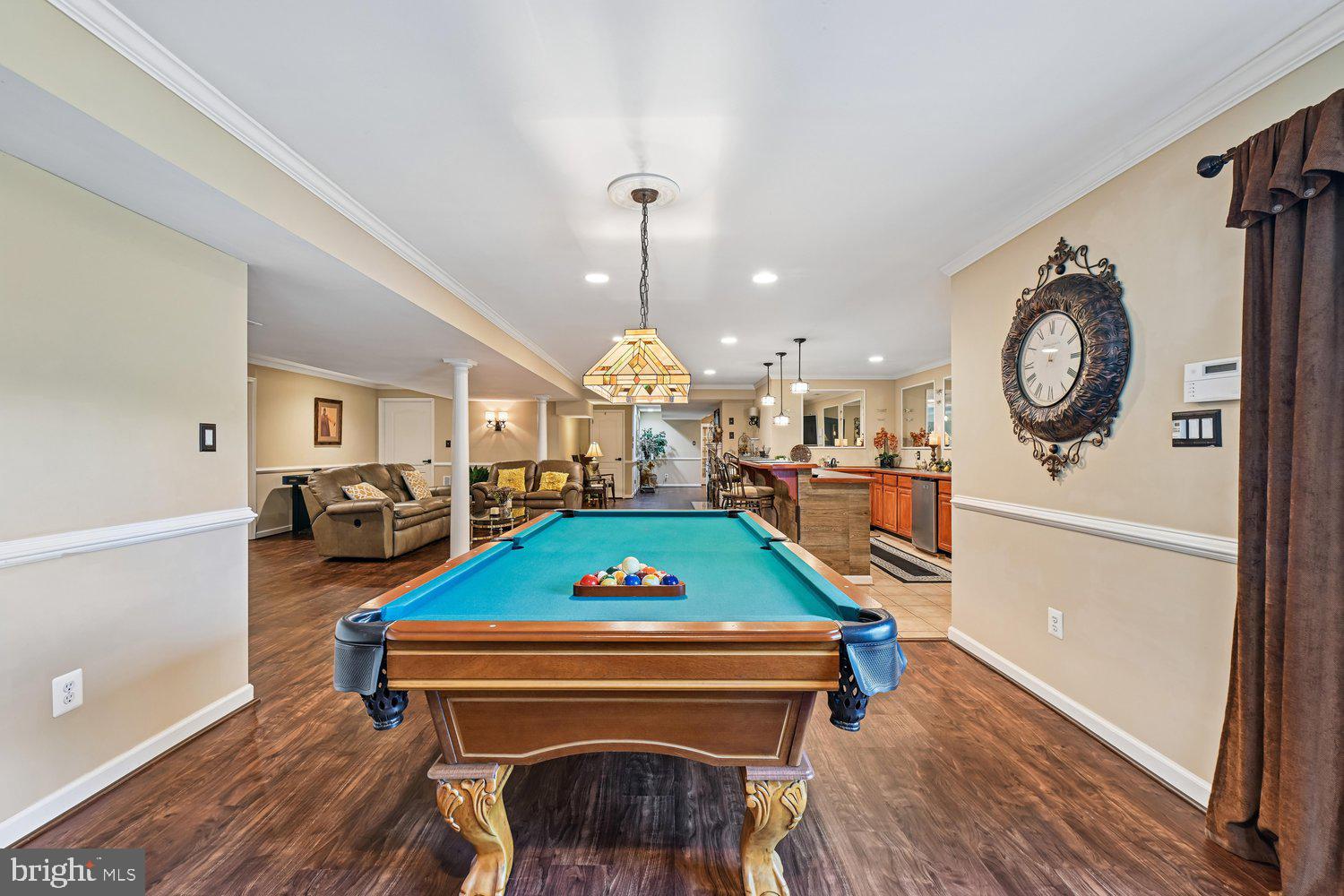 MONTROSE POINTE - Residential