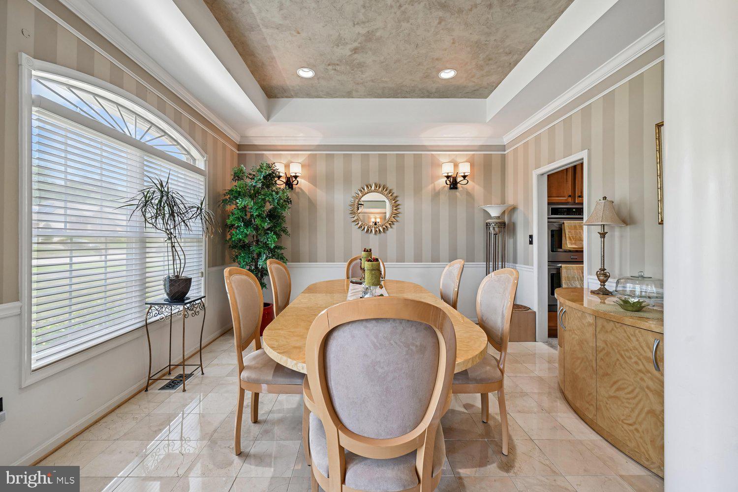 MONTROSE POINTE - Residential