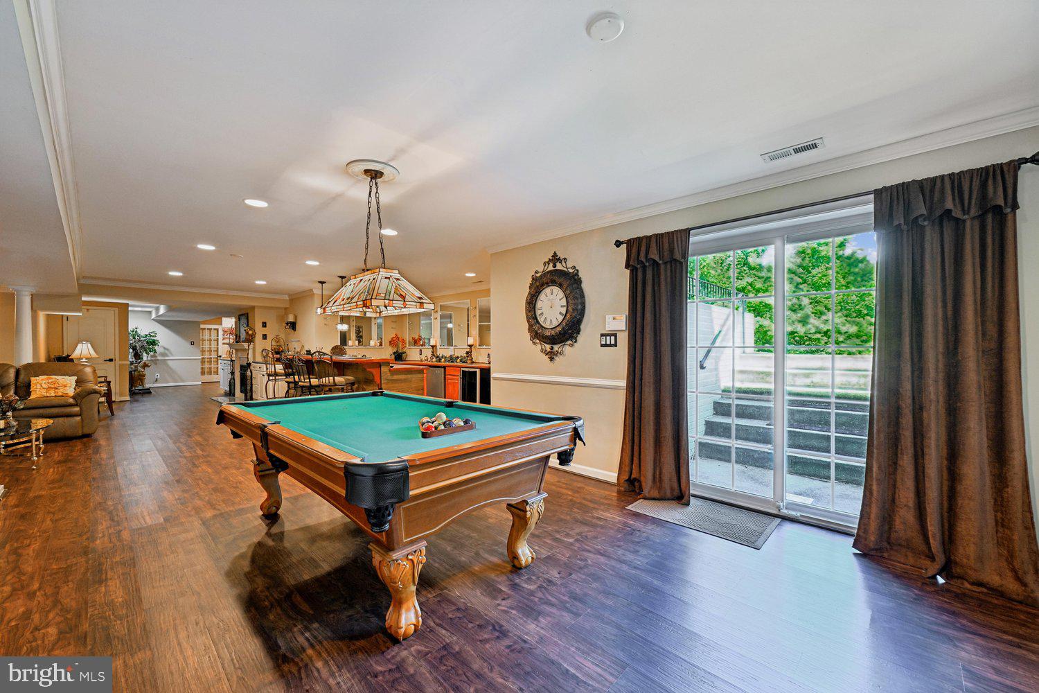 MONTROSE POINTE - Residential