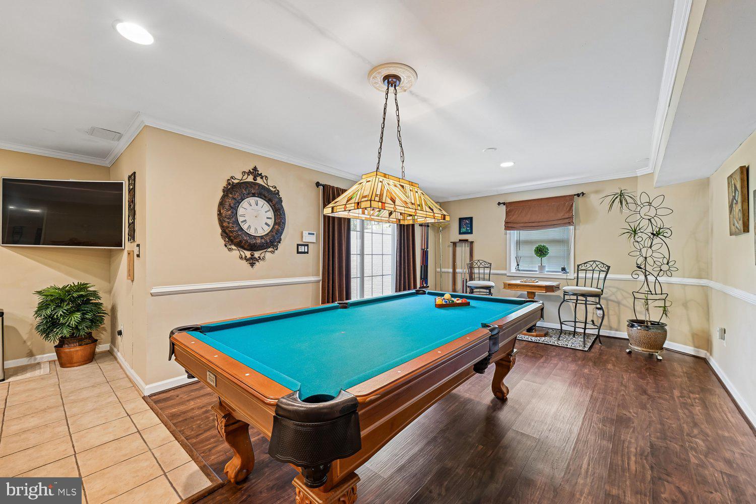 MONTROSE POINTE - Residential