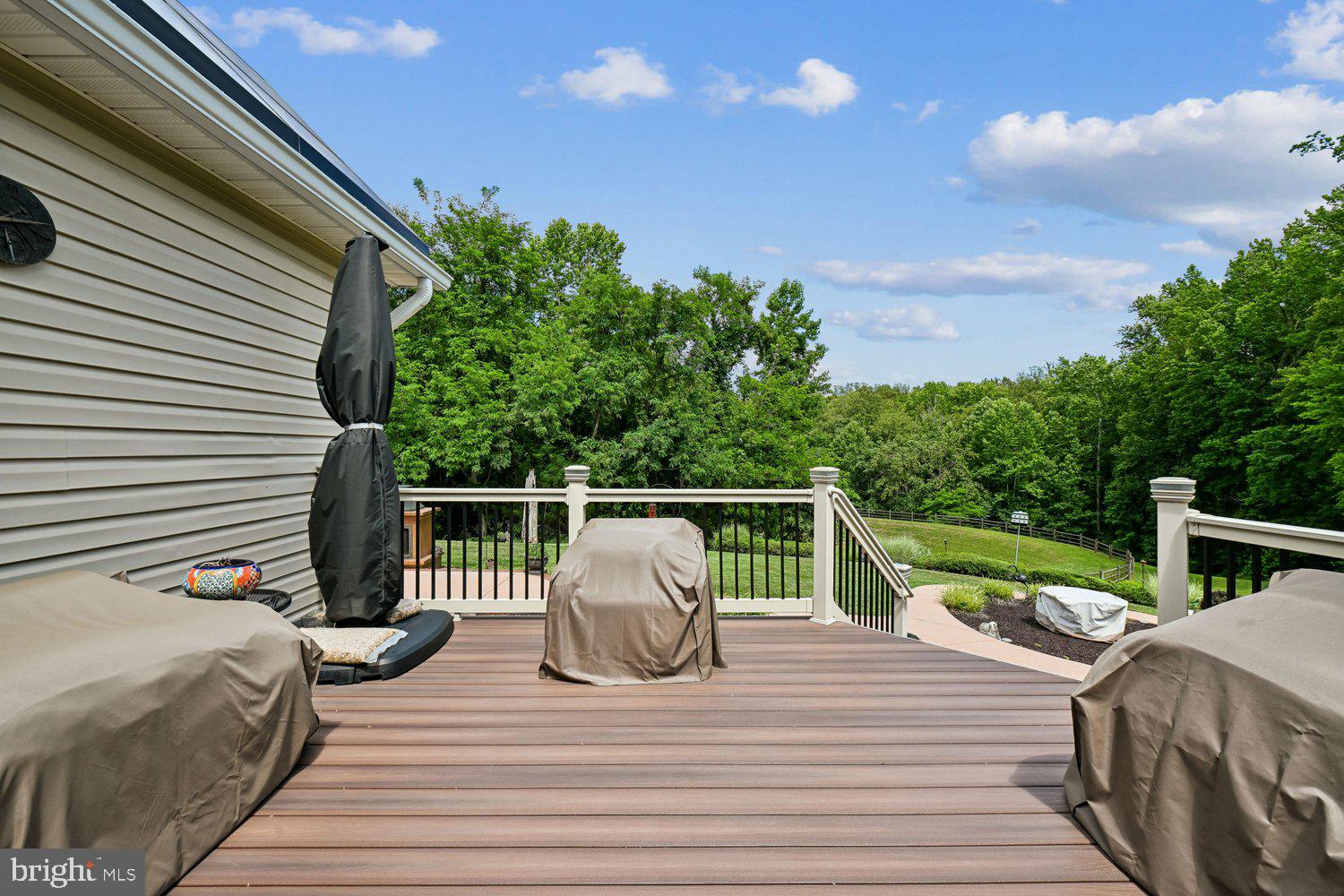 MONTROSE POINTE - Residential
