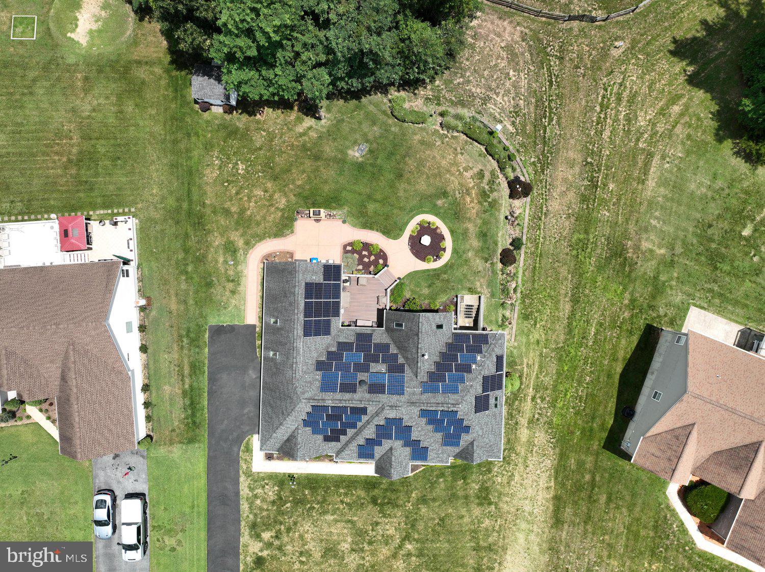 MONTROSE POINTE - Residential