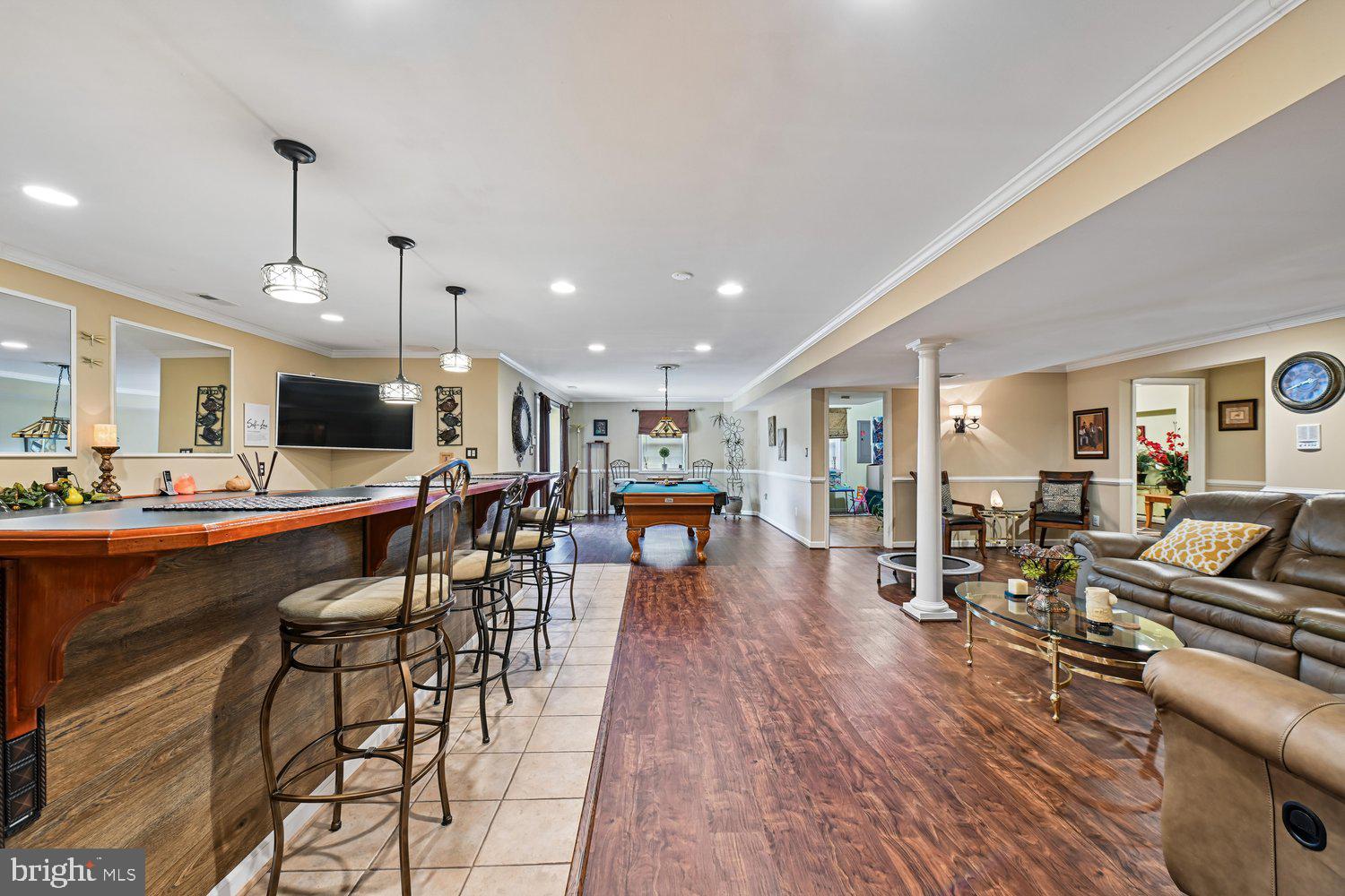 MONTROSE POINTE - Residential