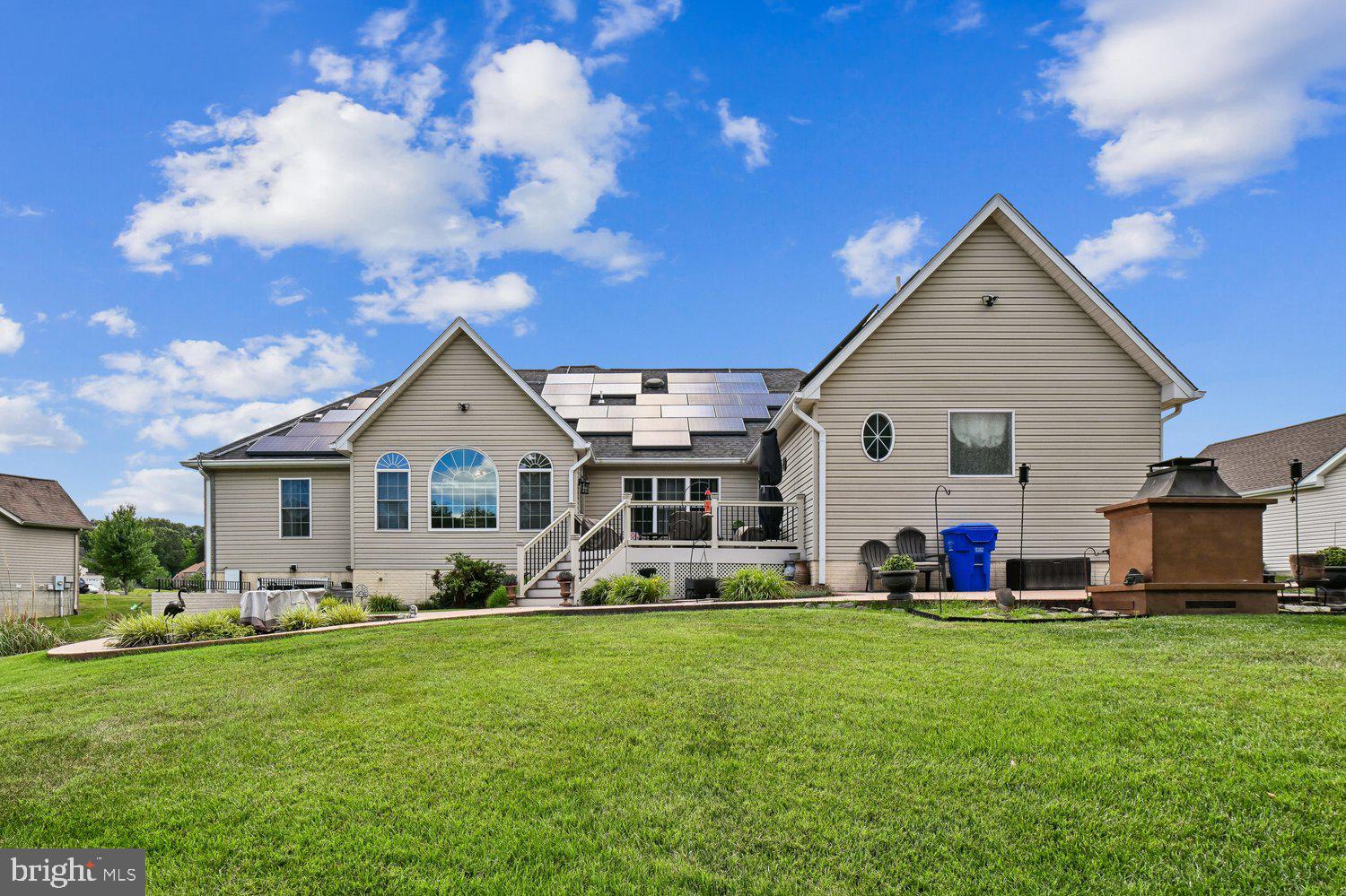 MONTROSE POINTE - Residential