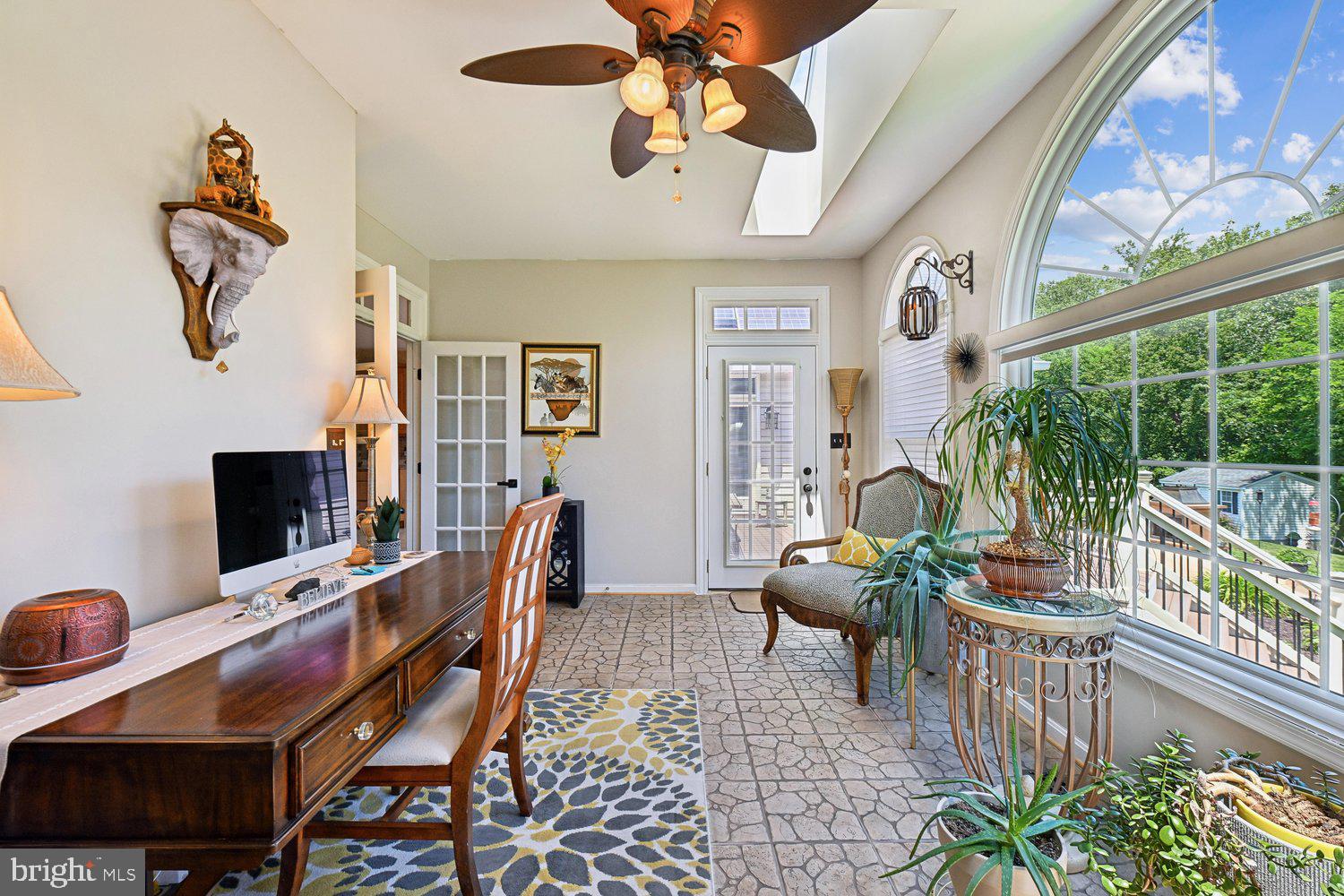 MONTROSE POINTE - Residential
