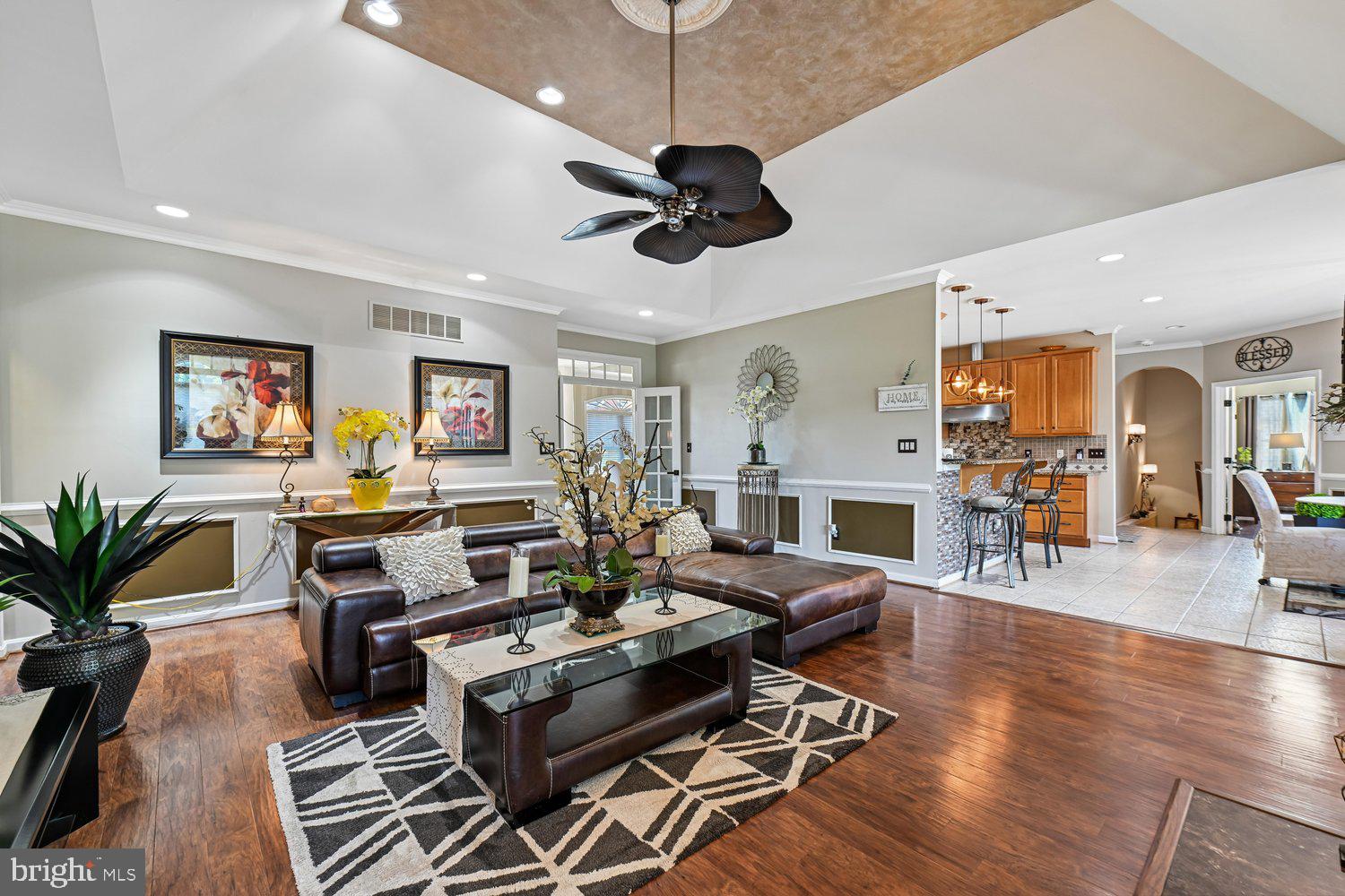 MONTROSE POINTE - Residential