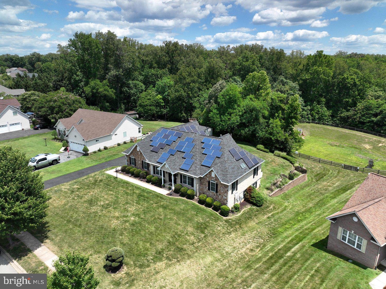 MONTROSE POINTE - Residential
