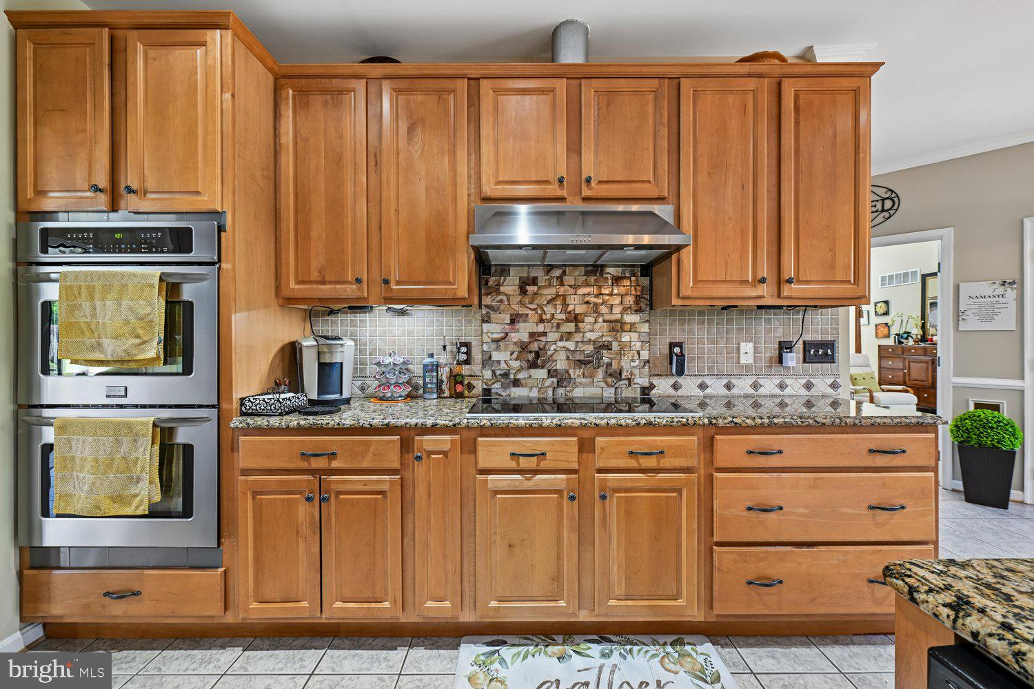 MONTROSE POINTE - Residential