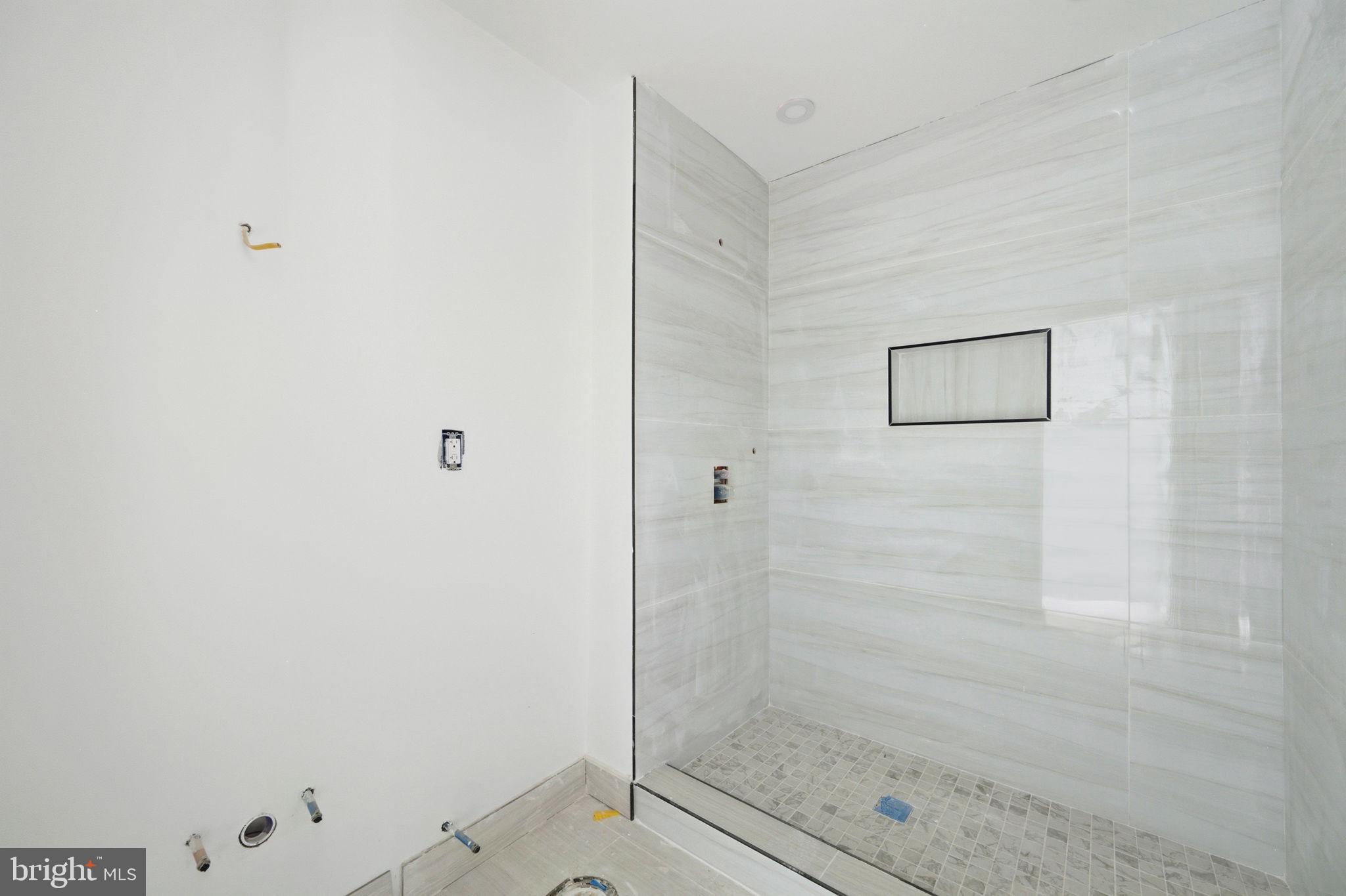 WEST OAK LANE - Residential