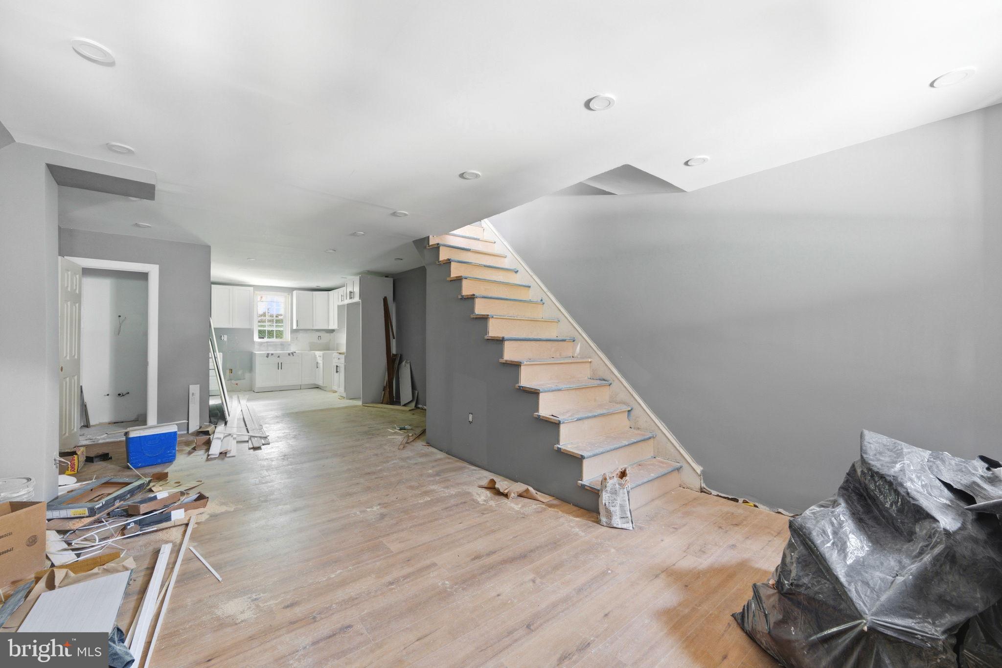 WEST OAK LANE - Residential