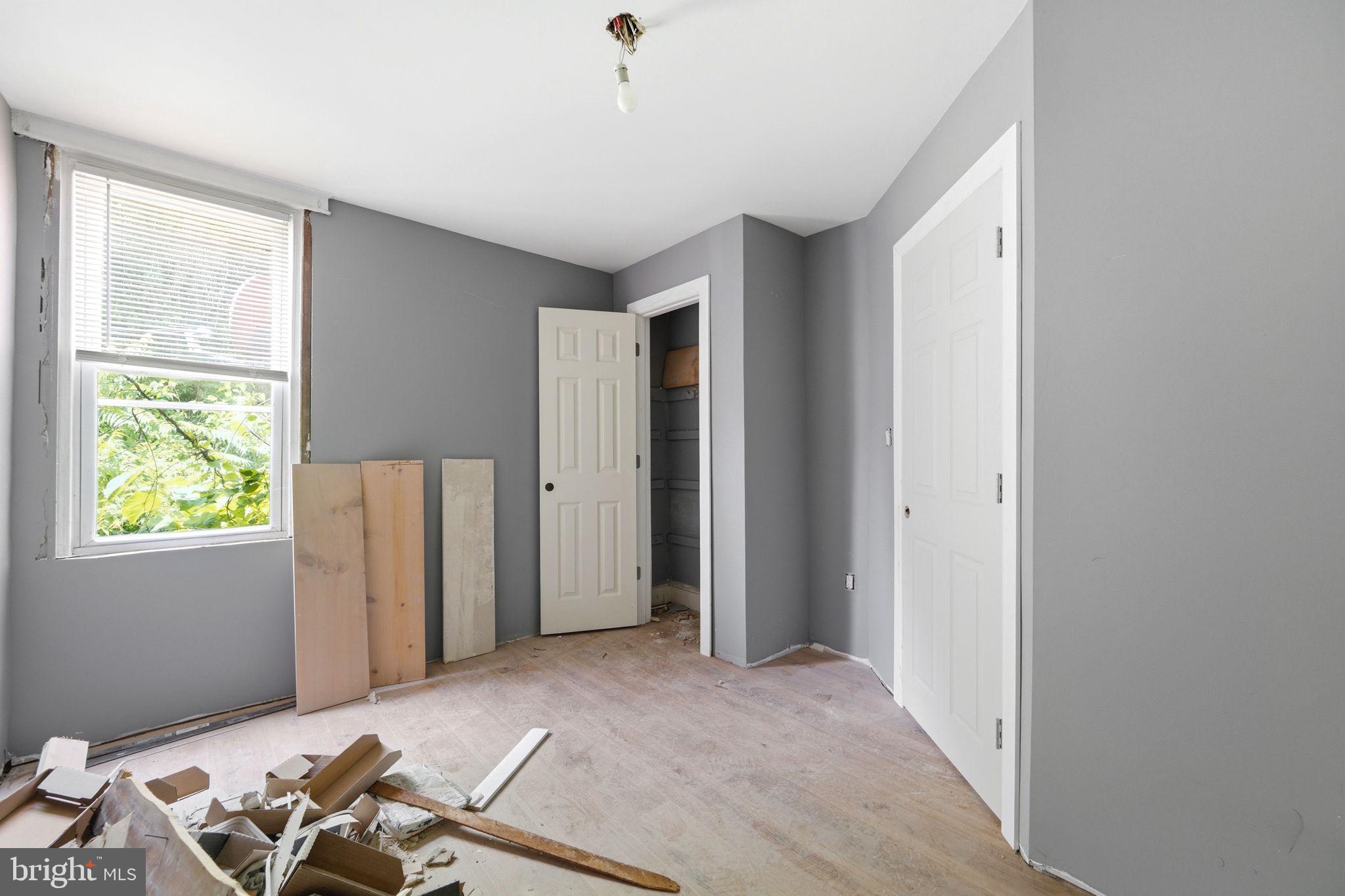 WEST OAK LANE - Residential