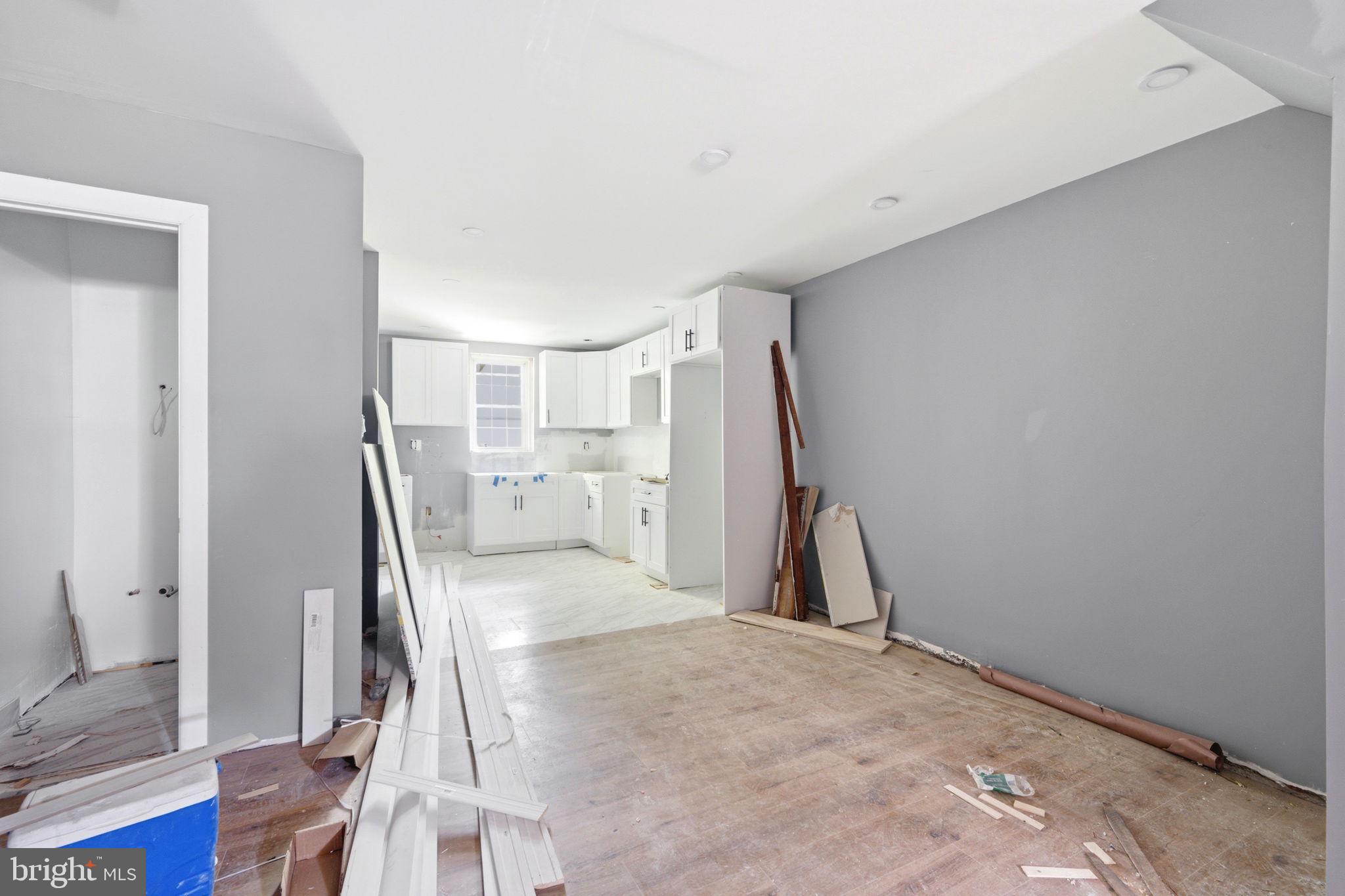 WEST OAK LANE - Residential