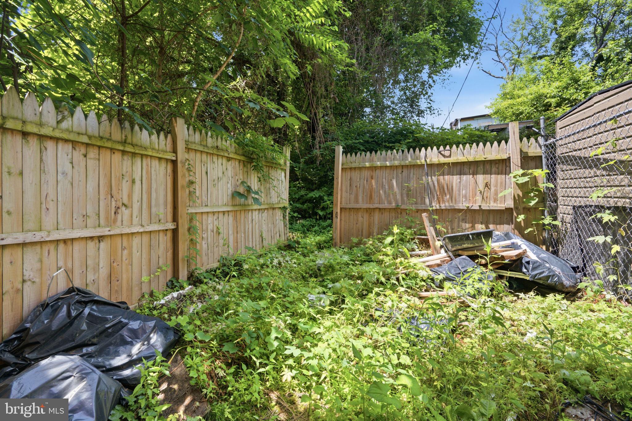 WEST OAK LANE - Residential