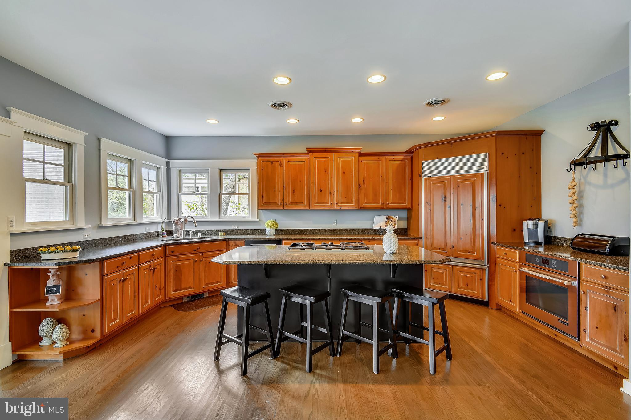 WILD ROSE SHORES - Residential