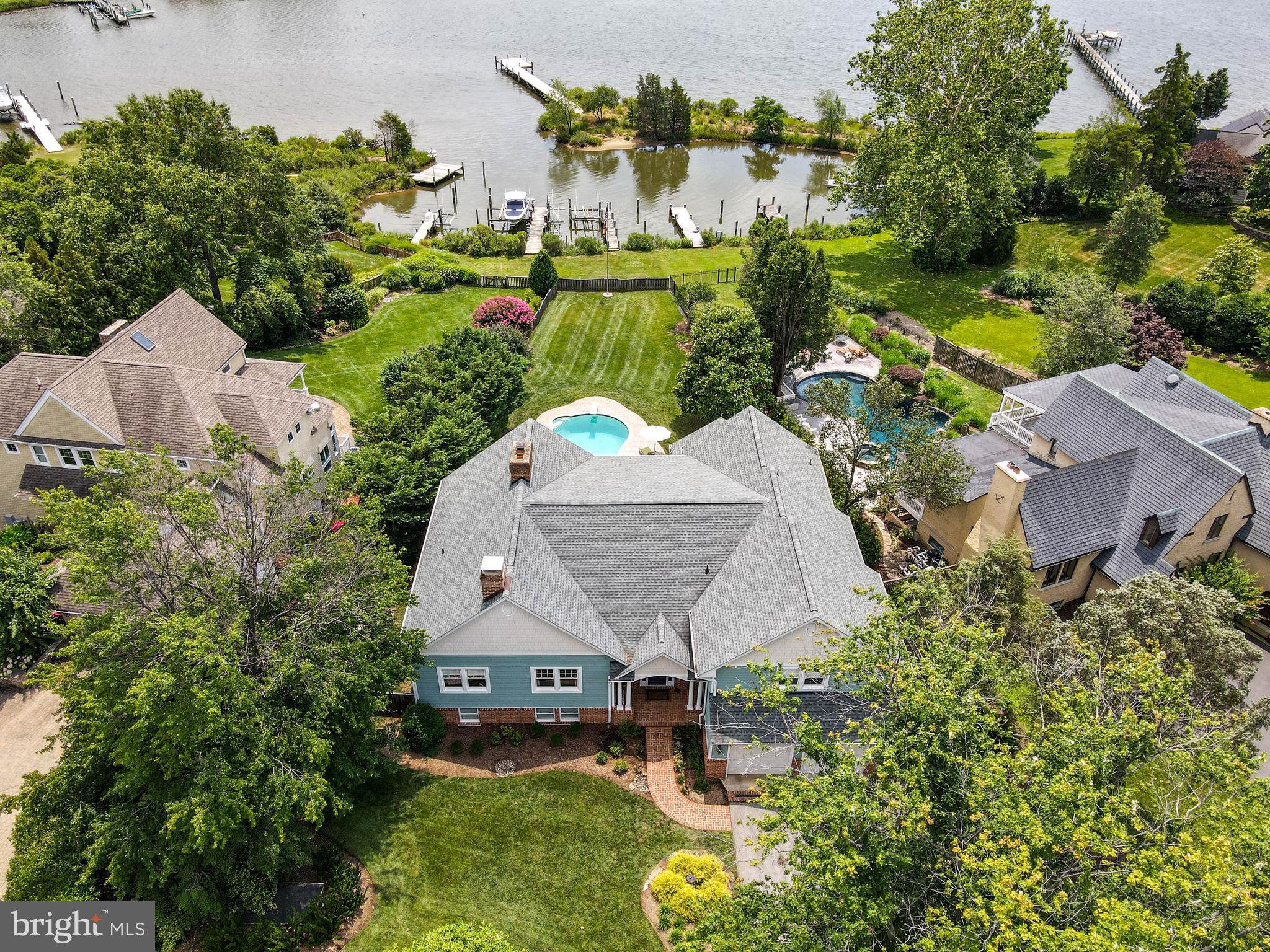 WILD ROSE SHORES - Residential