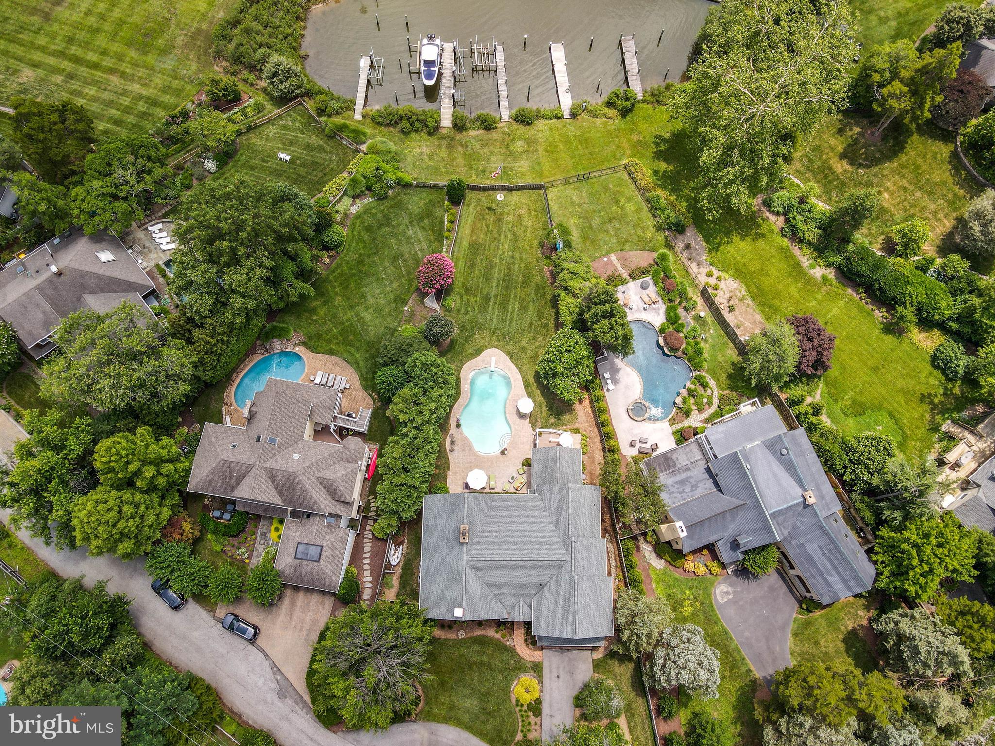 WILD ROSE SHORES - Residential