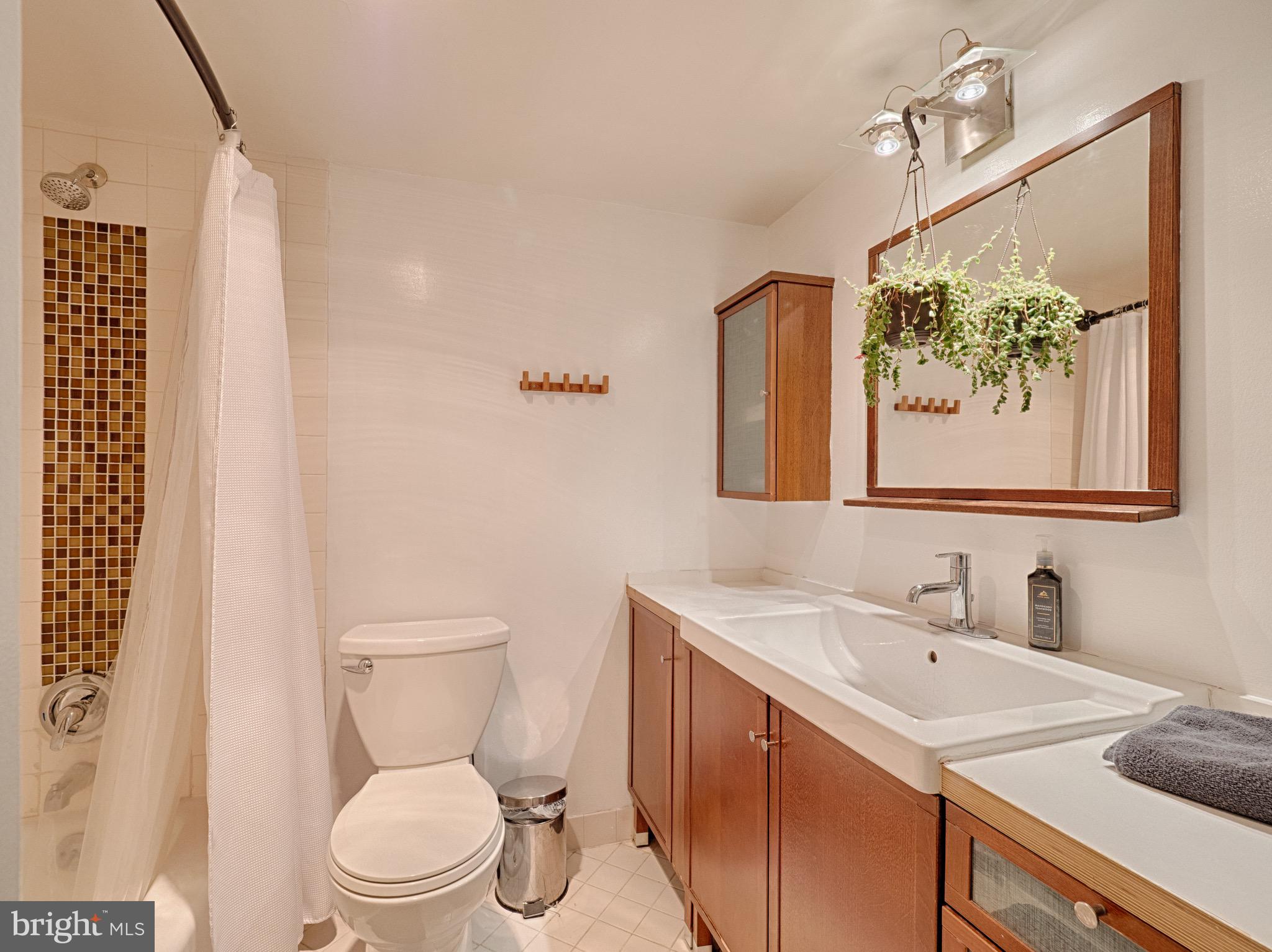 THE FOUNTAINS - Residential Lease