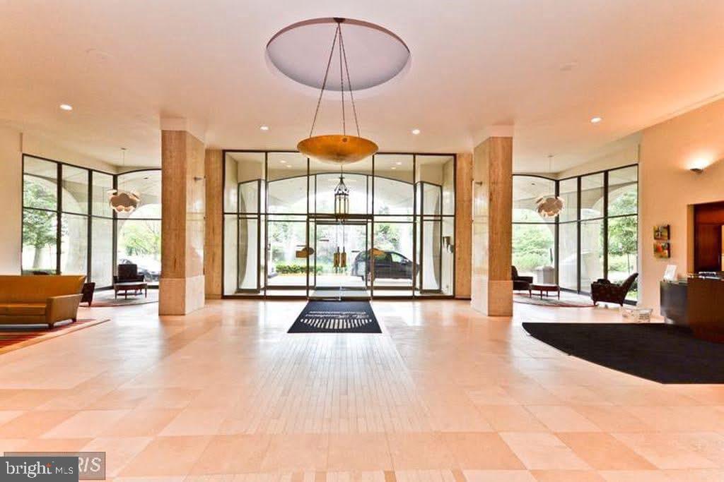 THE FOUNTAINS - Residential Lease