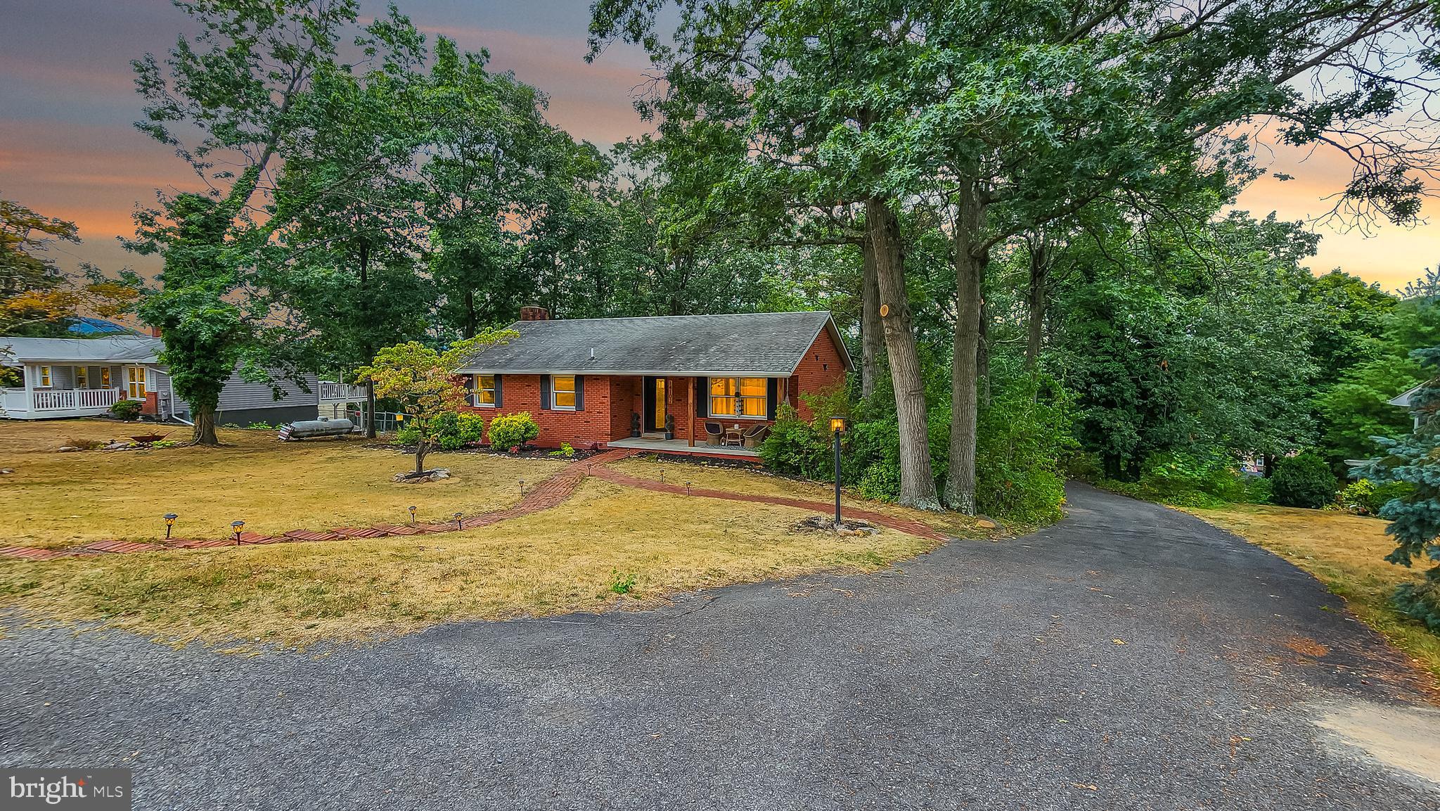 AMCELLE ACRES - Residential