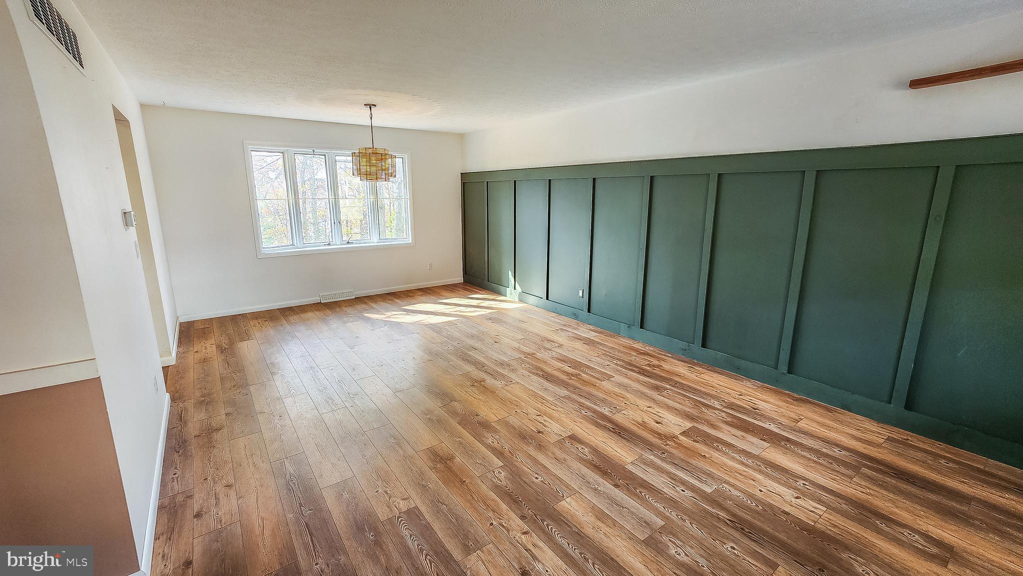 AMCELLE ACRES - Residential