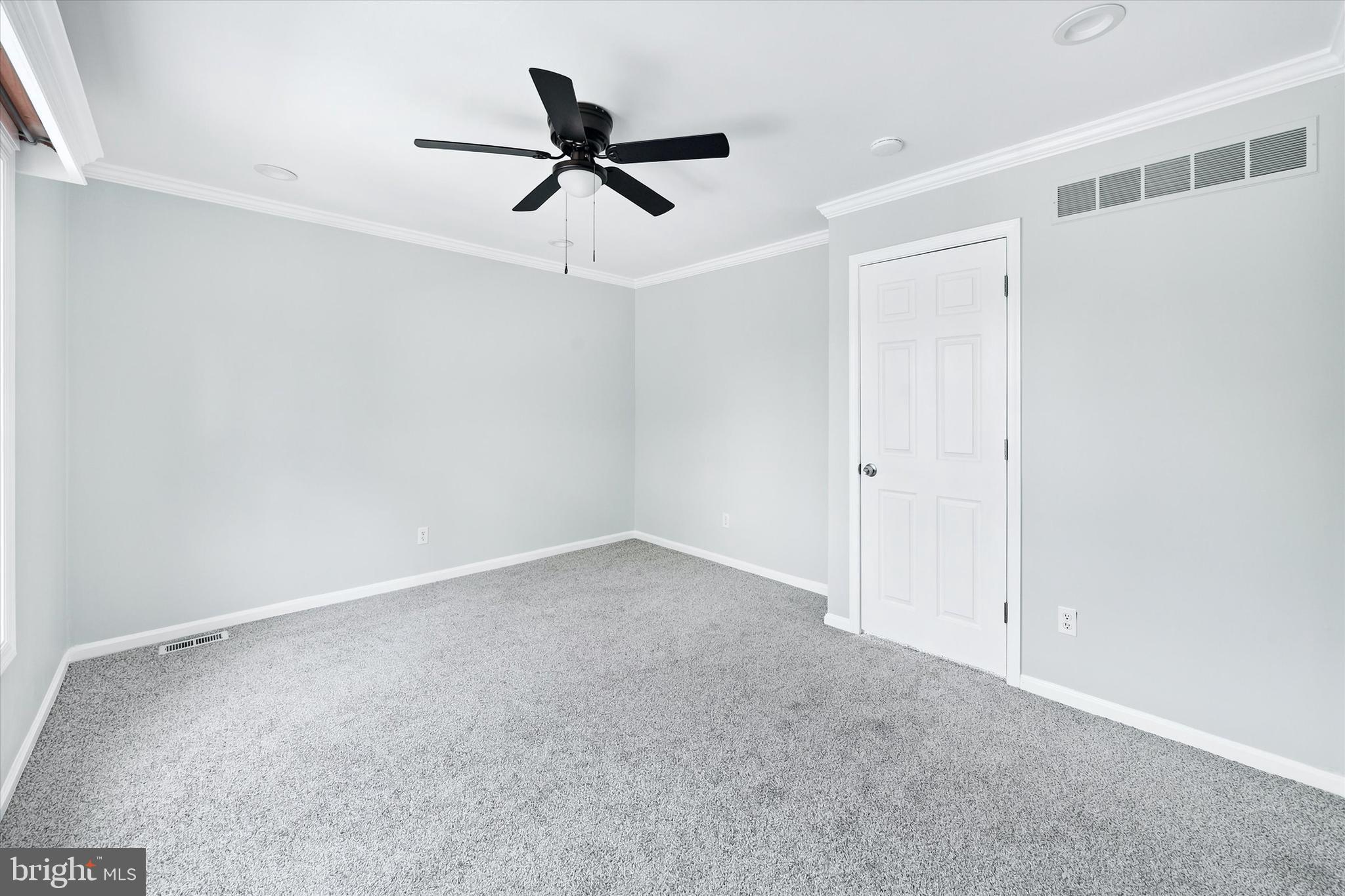 EAGLE GLEN - Residential