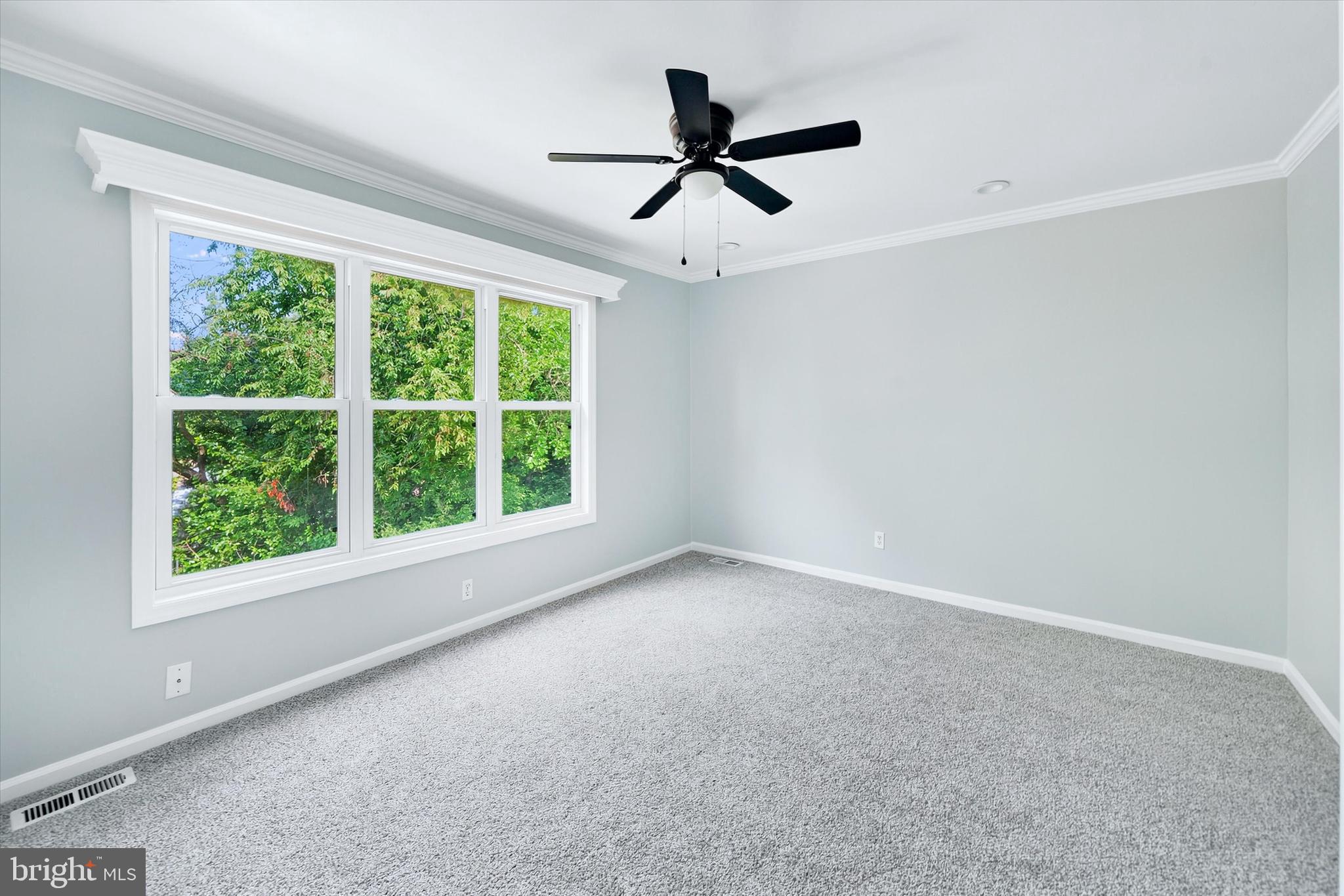 EAGLE GLEN - Residential