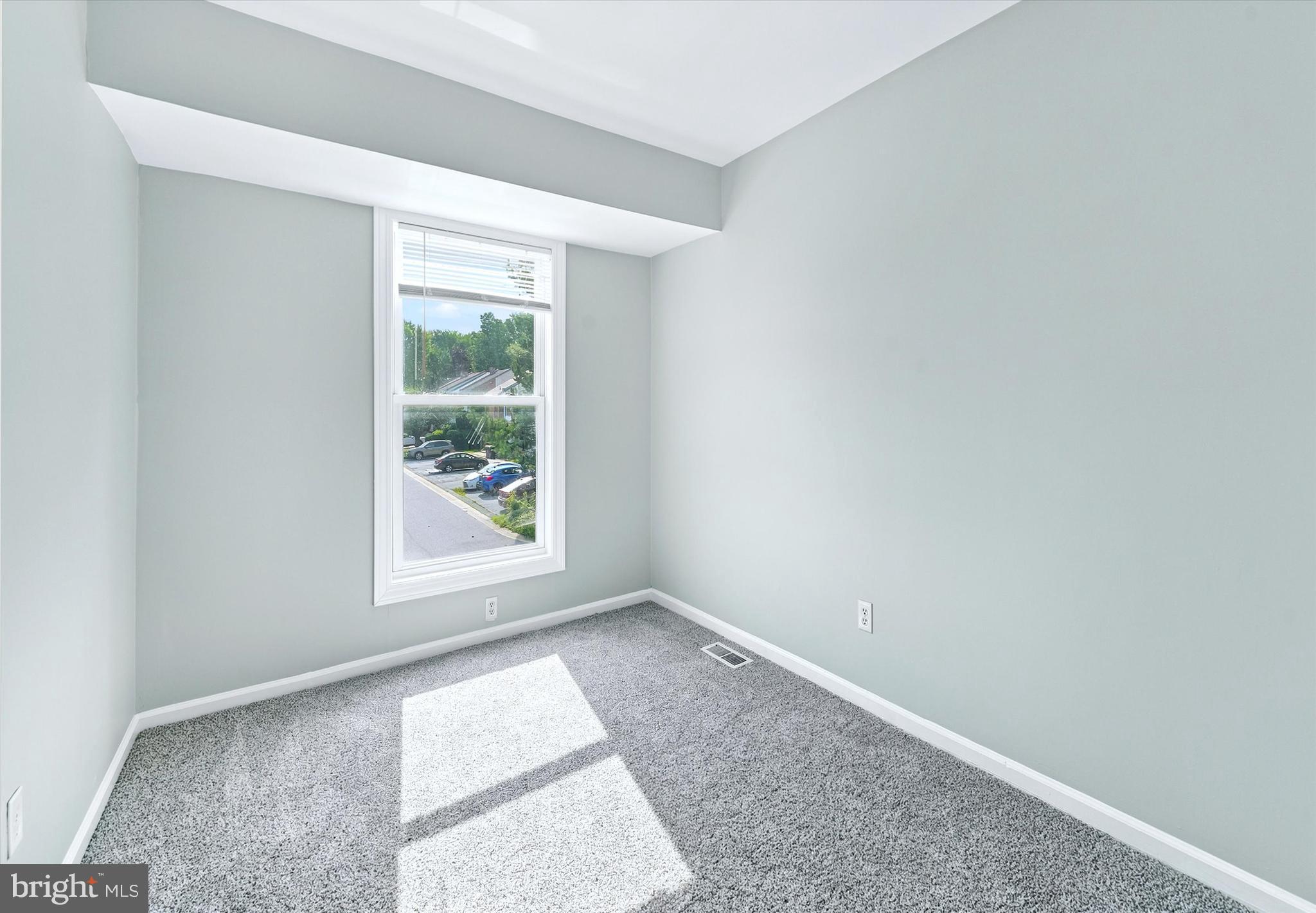 EAGLE GLEN - Residential