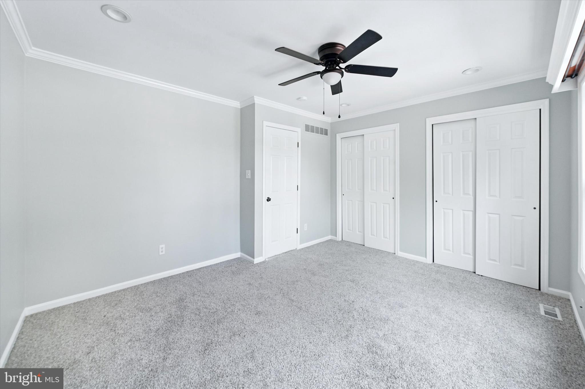 EAGLE GLEN - Residential