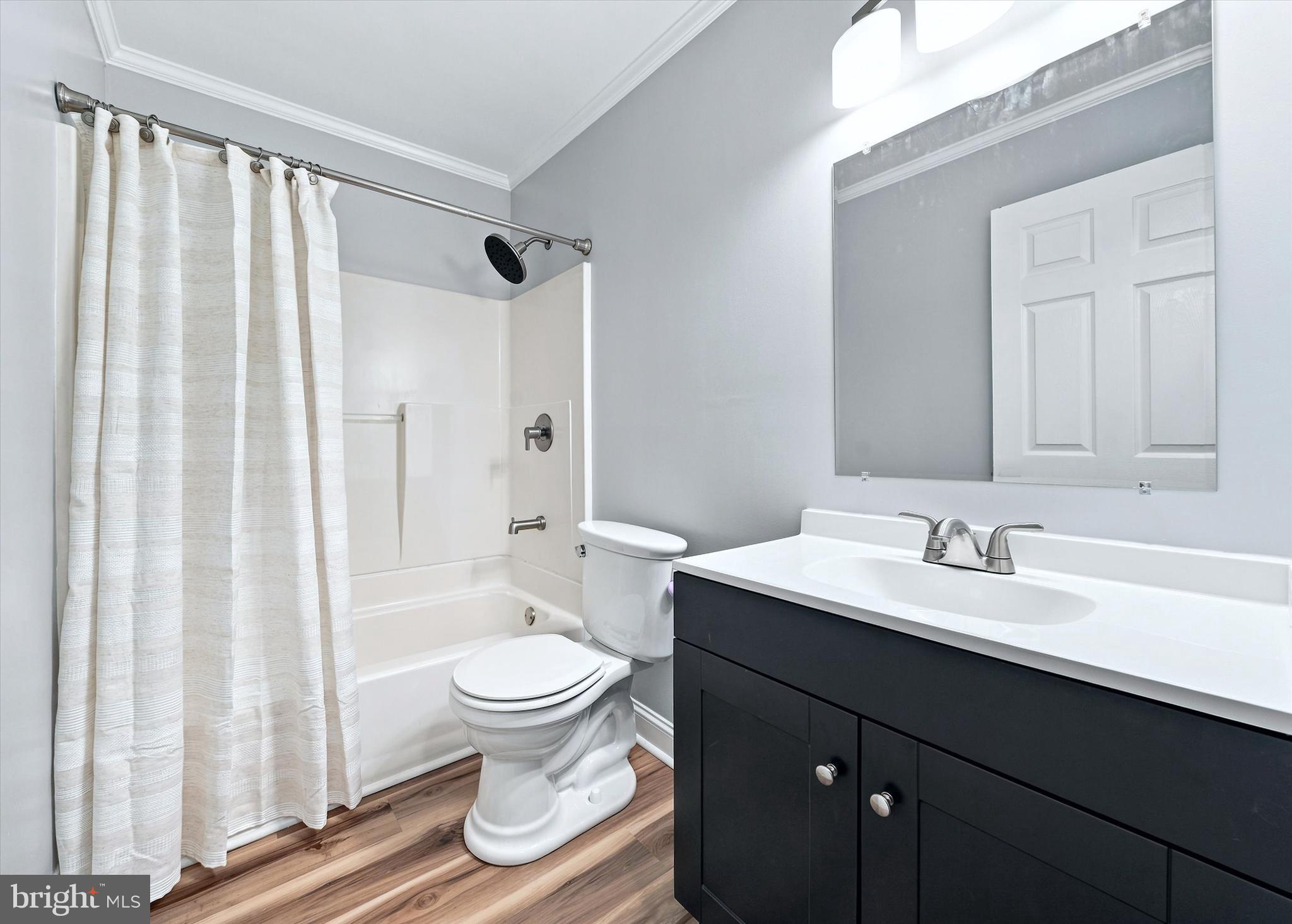 EAGLE GLEN - Residential