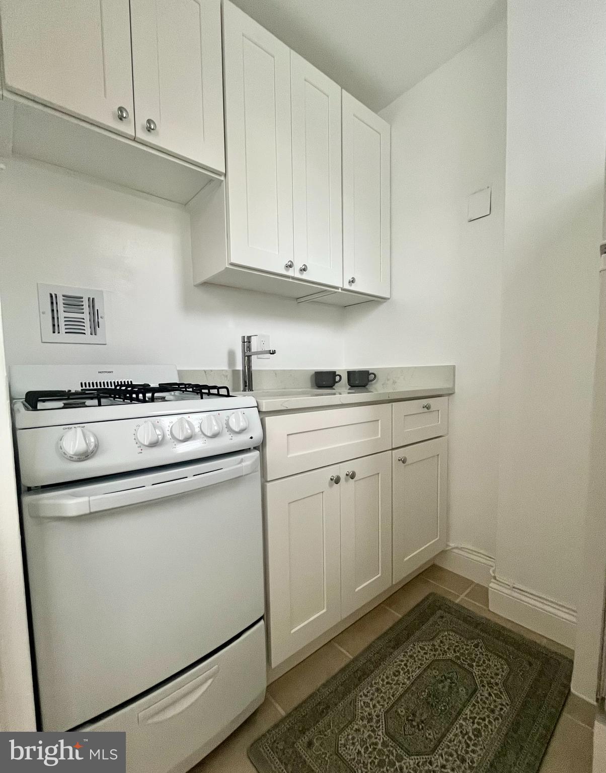 RIVER PLACE - Residential