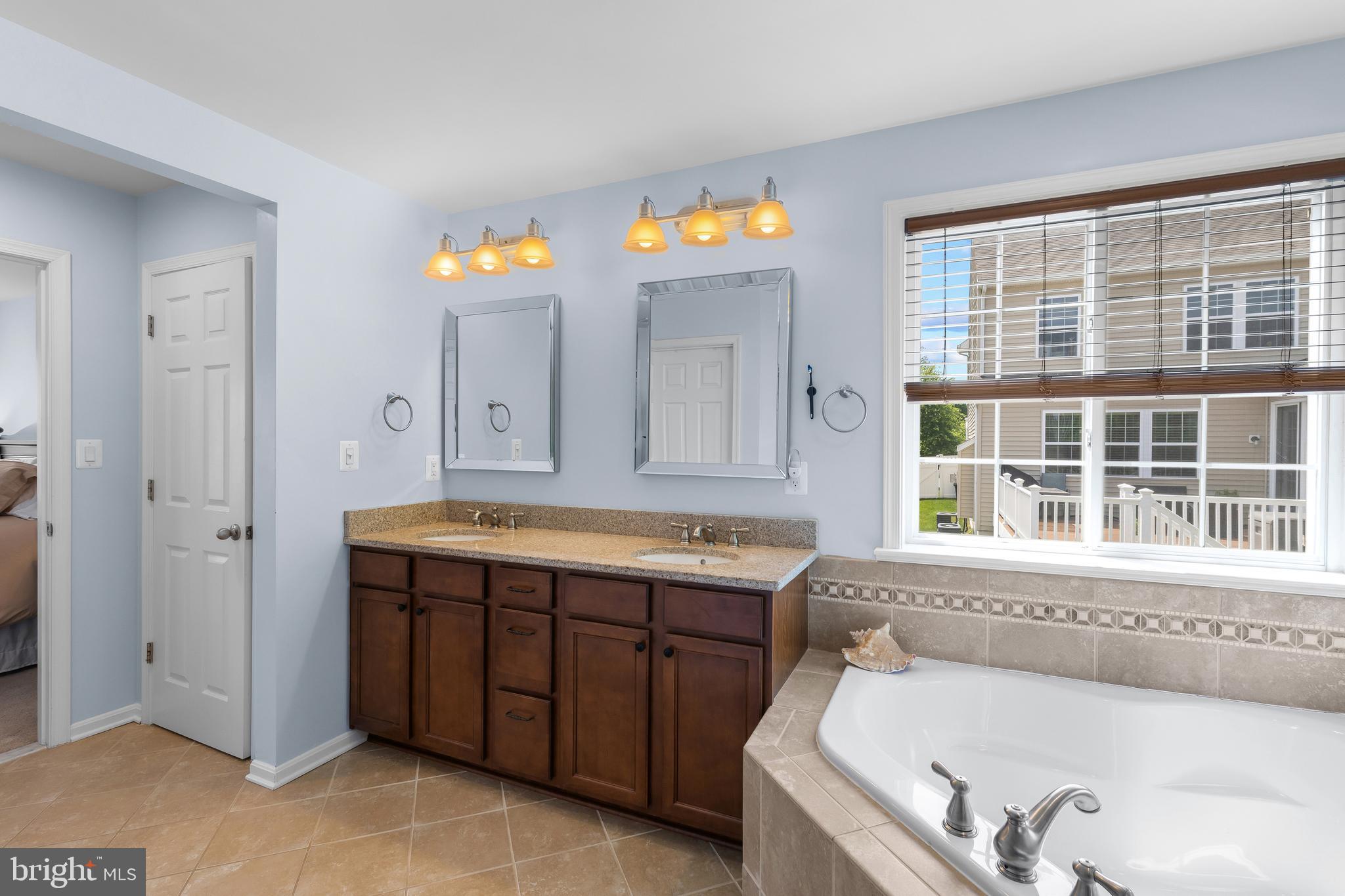 PARADISE ORCHARD - Residential
