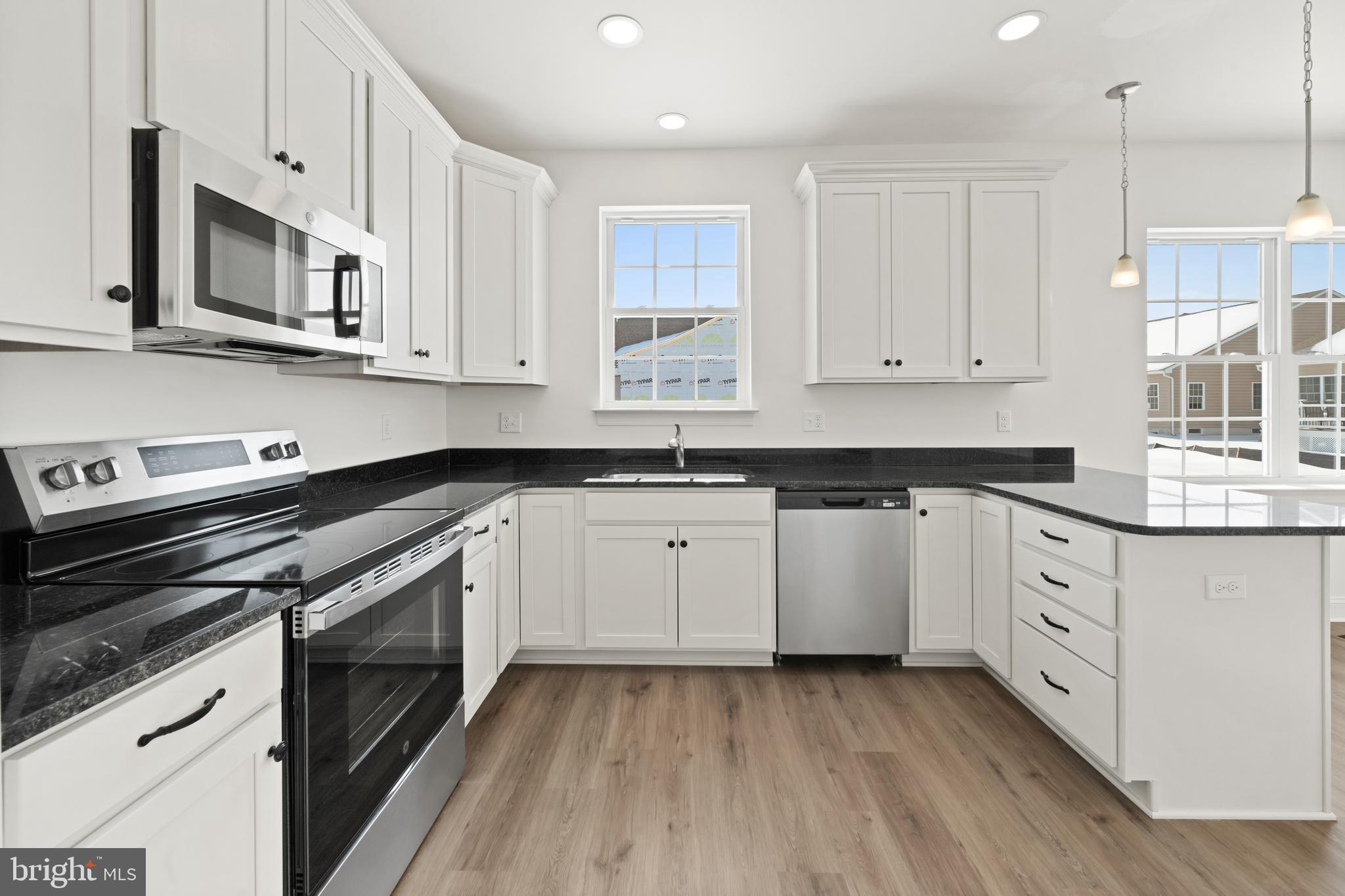 VILLAGE OF EASTRIDGE - Residential