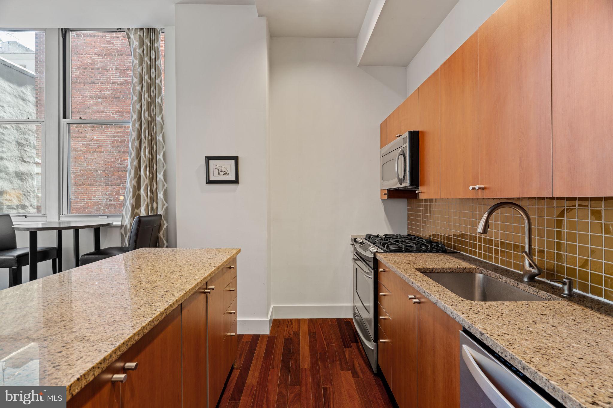 WASHINGTON SQ WEST - Residential