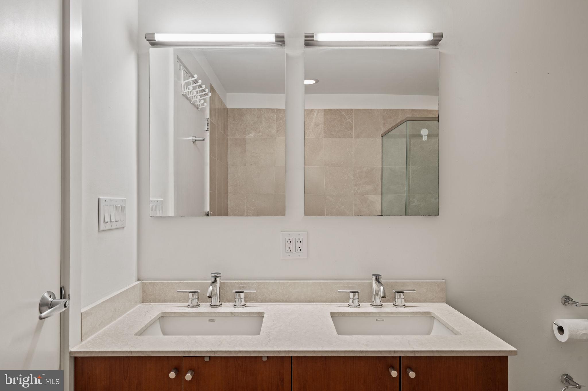 WASHINGTON SQ WEST - Residential